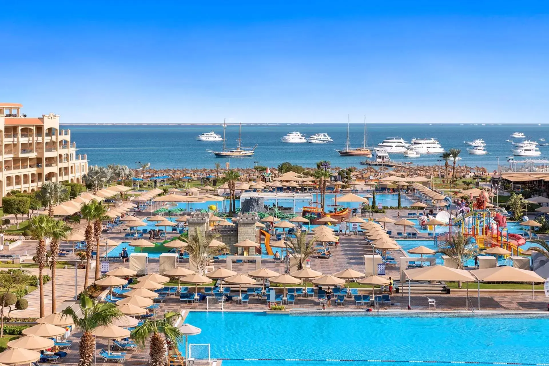 Sea view, Pool View in Pickalbatros White Beach Resort - Hurghada