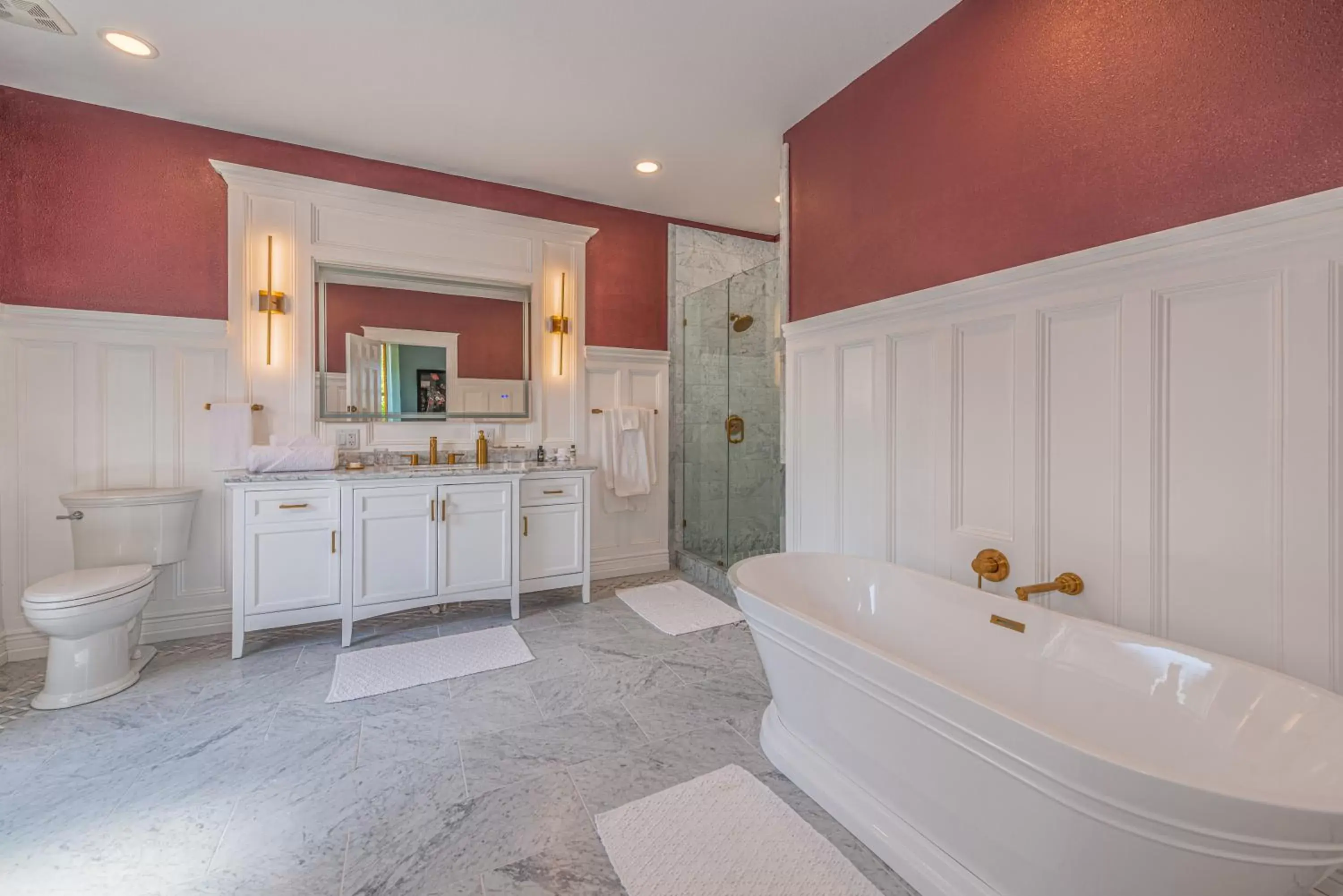 Toilet, Bathroom in Orman Mansion - Pueblo's Most Luxurious Stay!