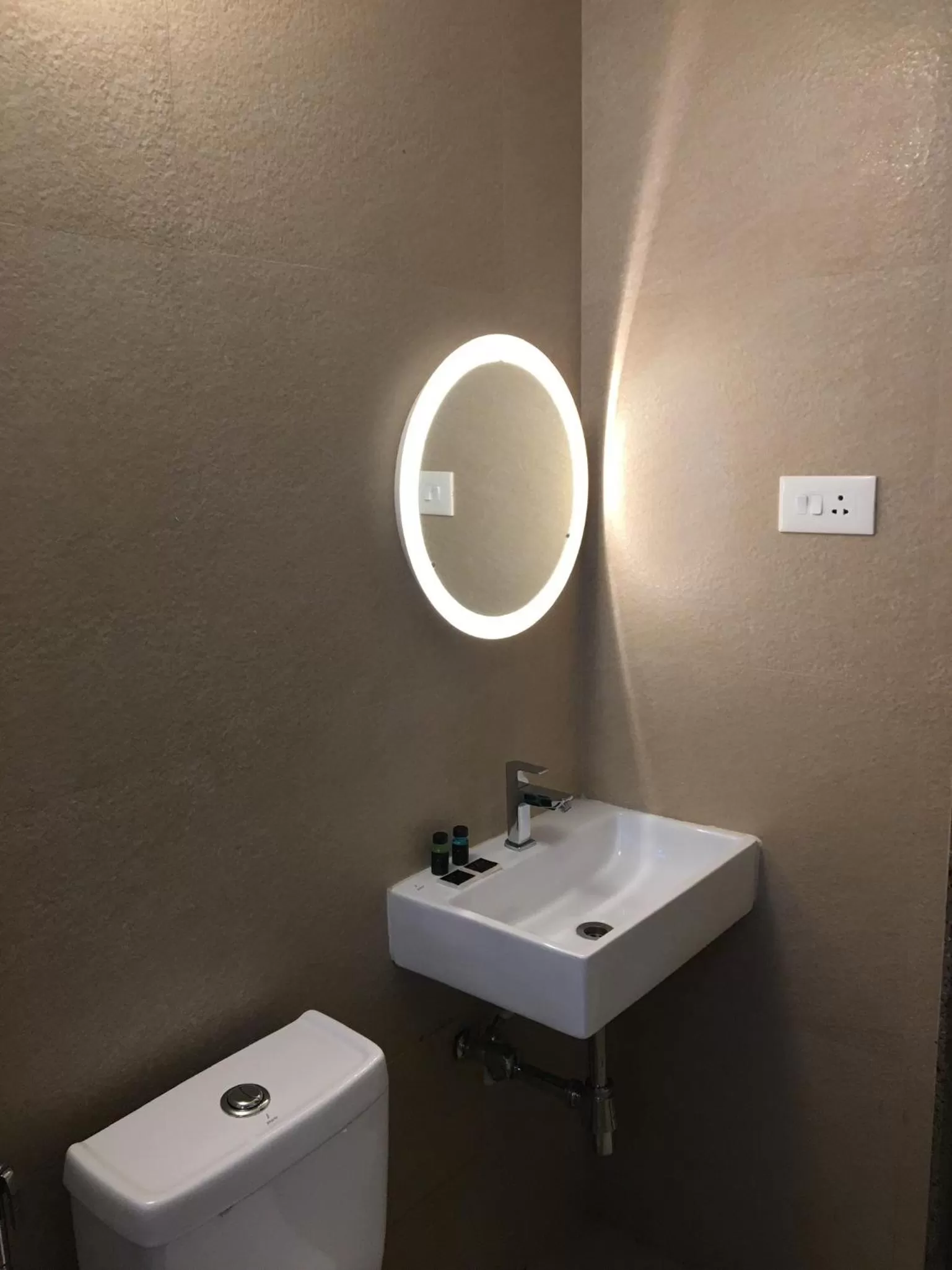 Bathroom in HALF Hotel, Calangute