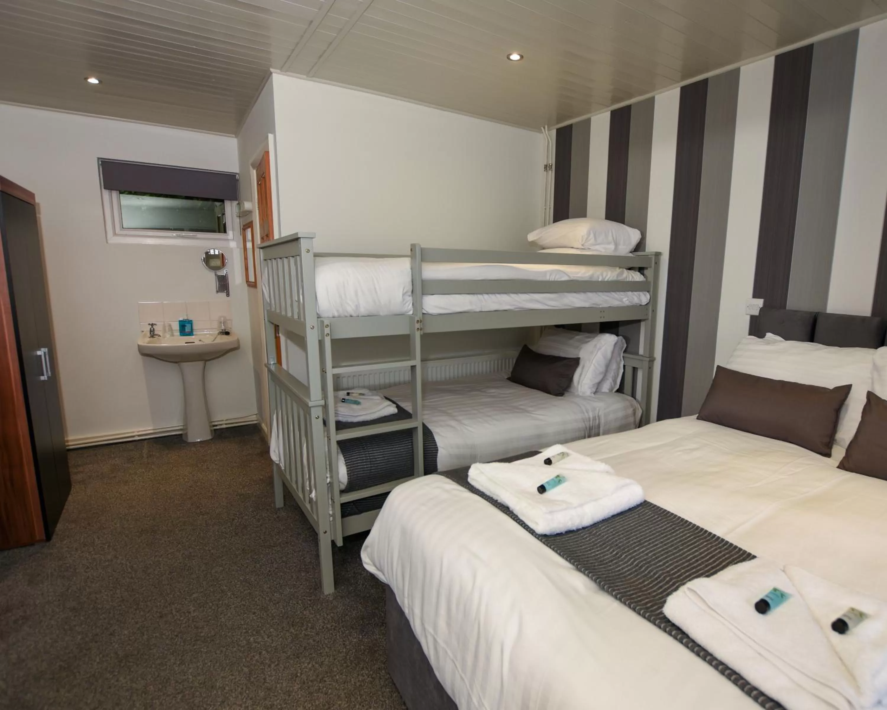 Bedroom, Bed in Conwy Valley Hotel