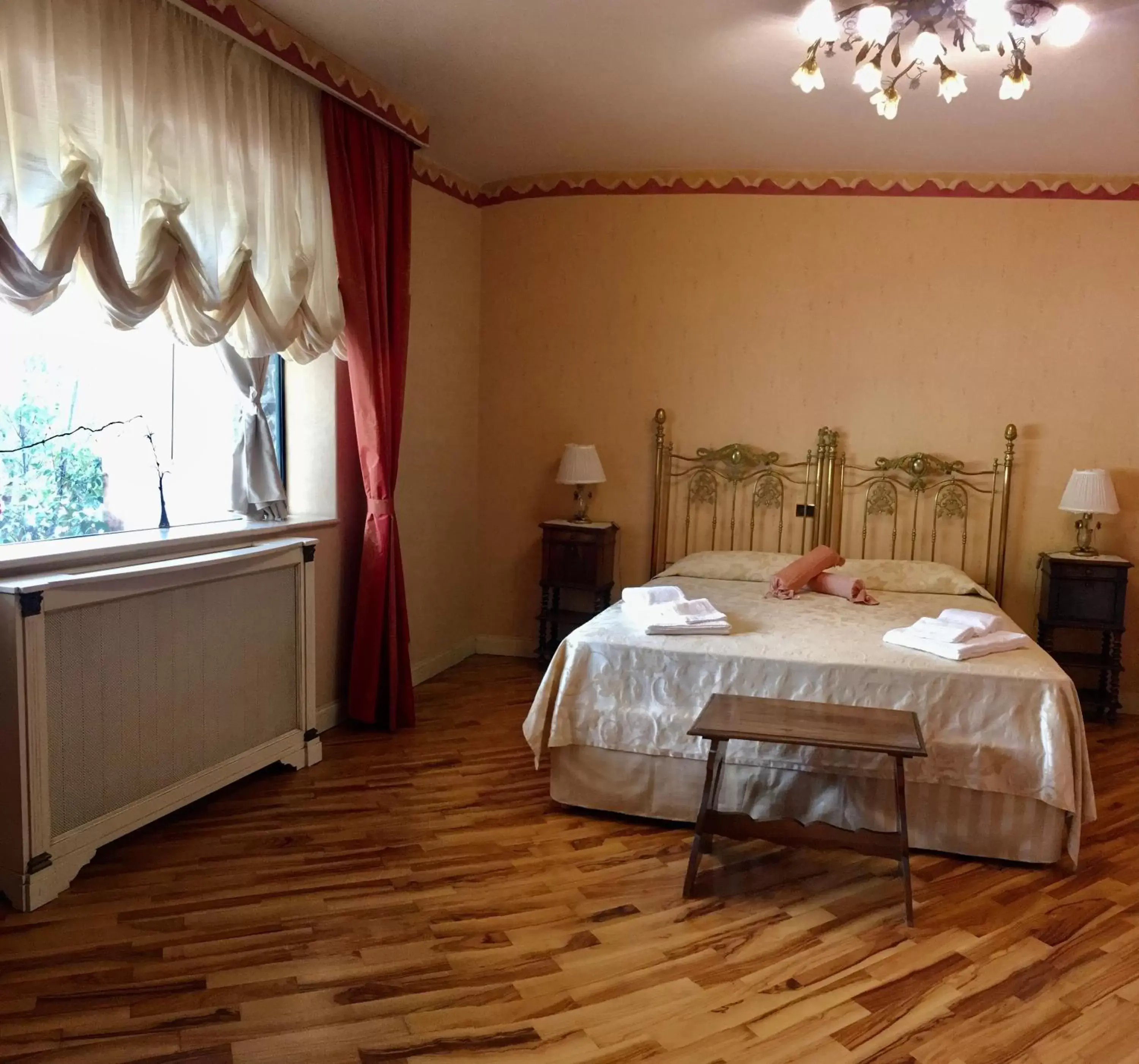 Photo of the whole room, Bed in Boutique Villa Etna d'A'mare