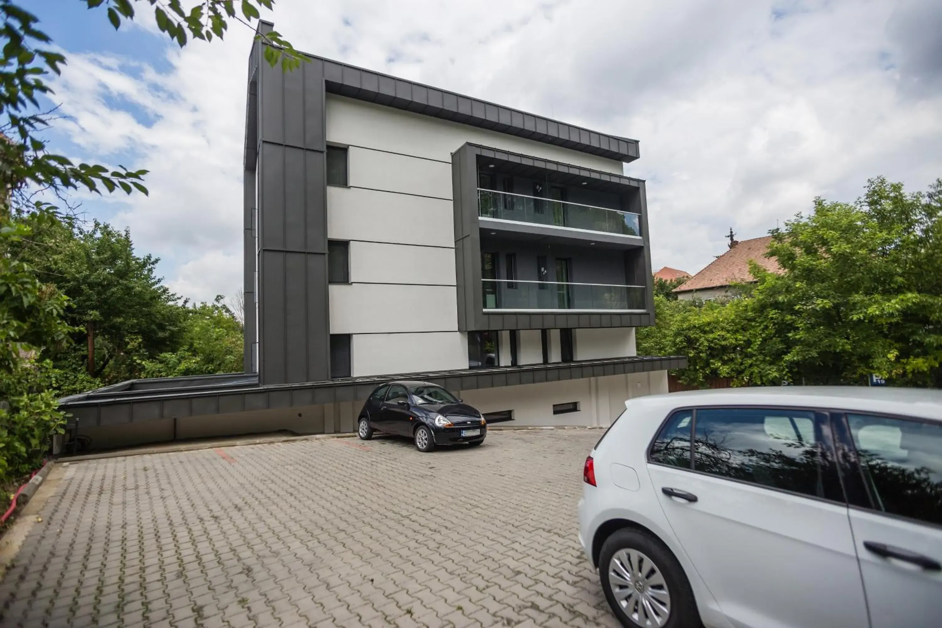 Property building in Lol et Lola Hotel Property building in Lol et Lola Hotel