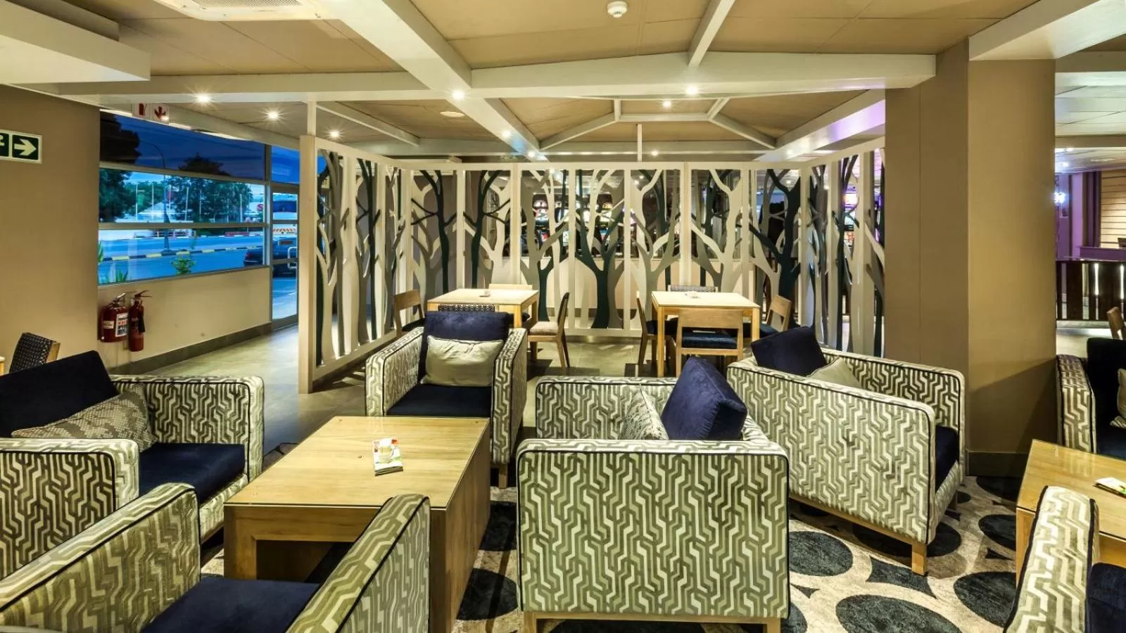 Lounge or bar in Peermont Metcourt Hotel