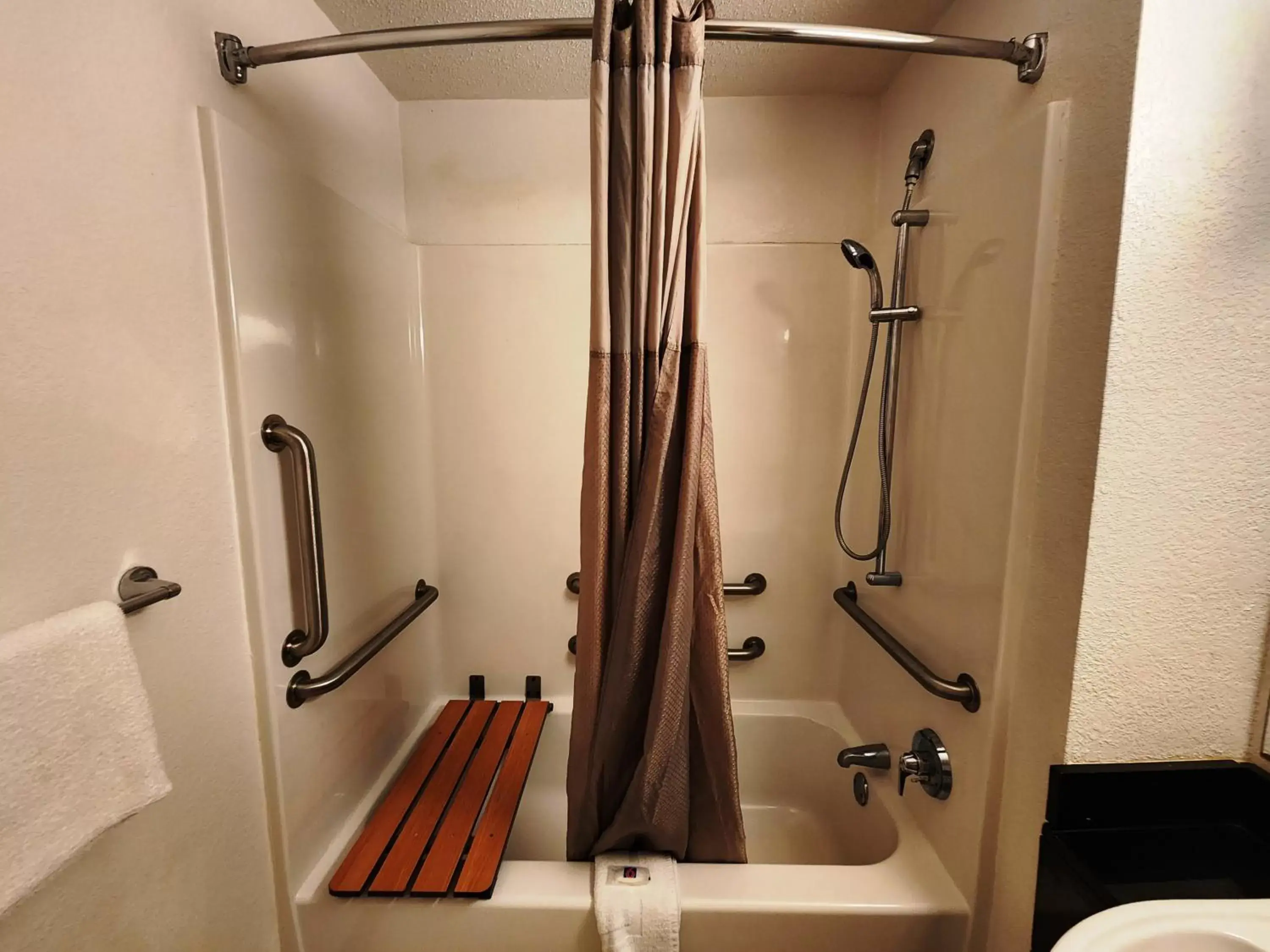 Shower, Bathroom in Motel 6-Baytown, TX - Baytown East