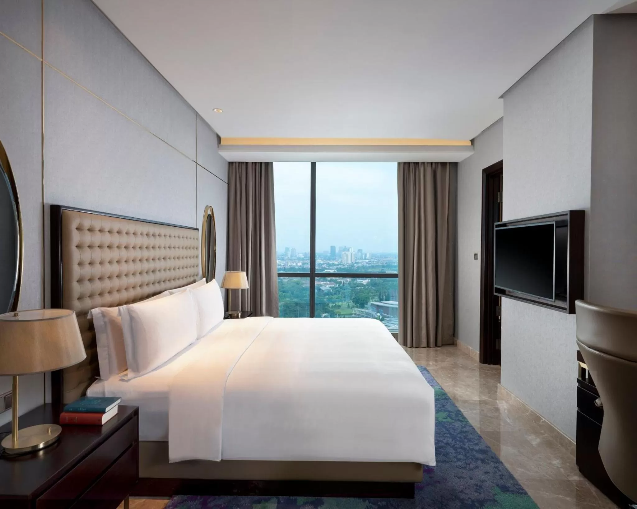 Photo of the whole room, Bed in InterContinental Hotels Jakarta Pondok Indah by IHG