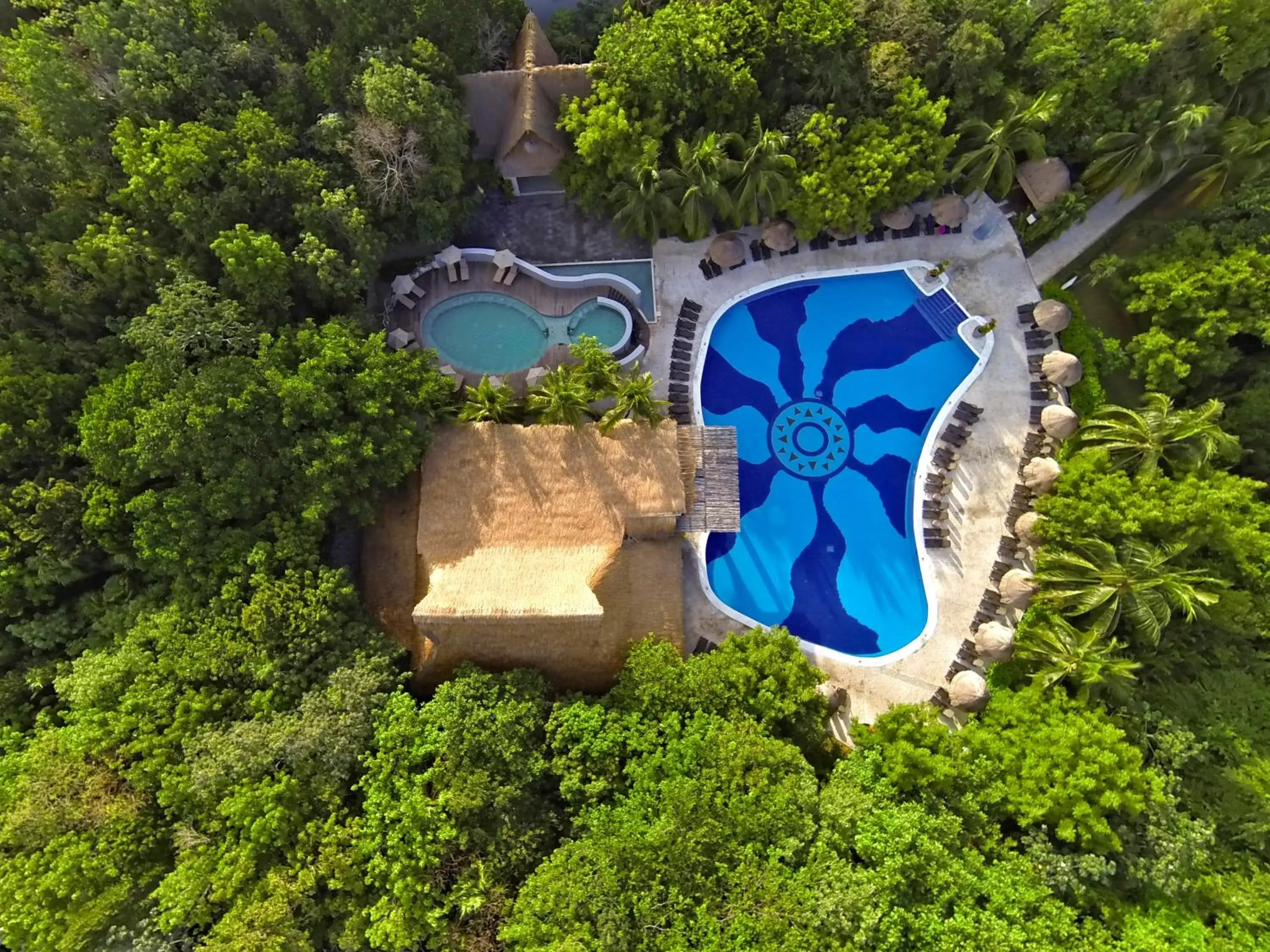 Swimming pool, Bird's-eye View in Select Club at Sandos Caracol All Inclusive - Adults Only Area