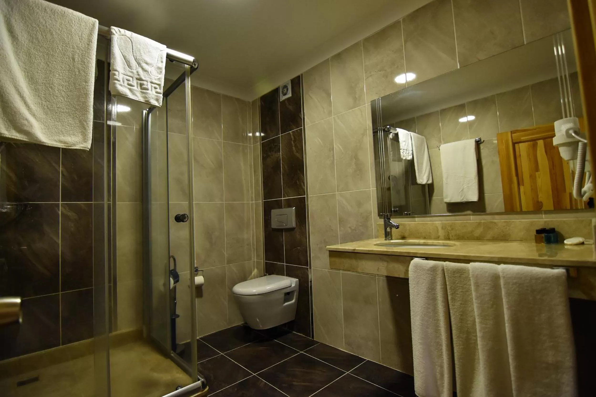 Bathroom in Sandal Otel