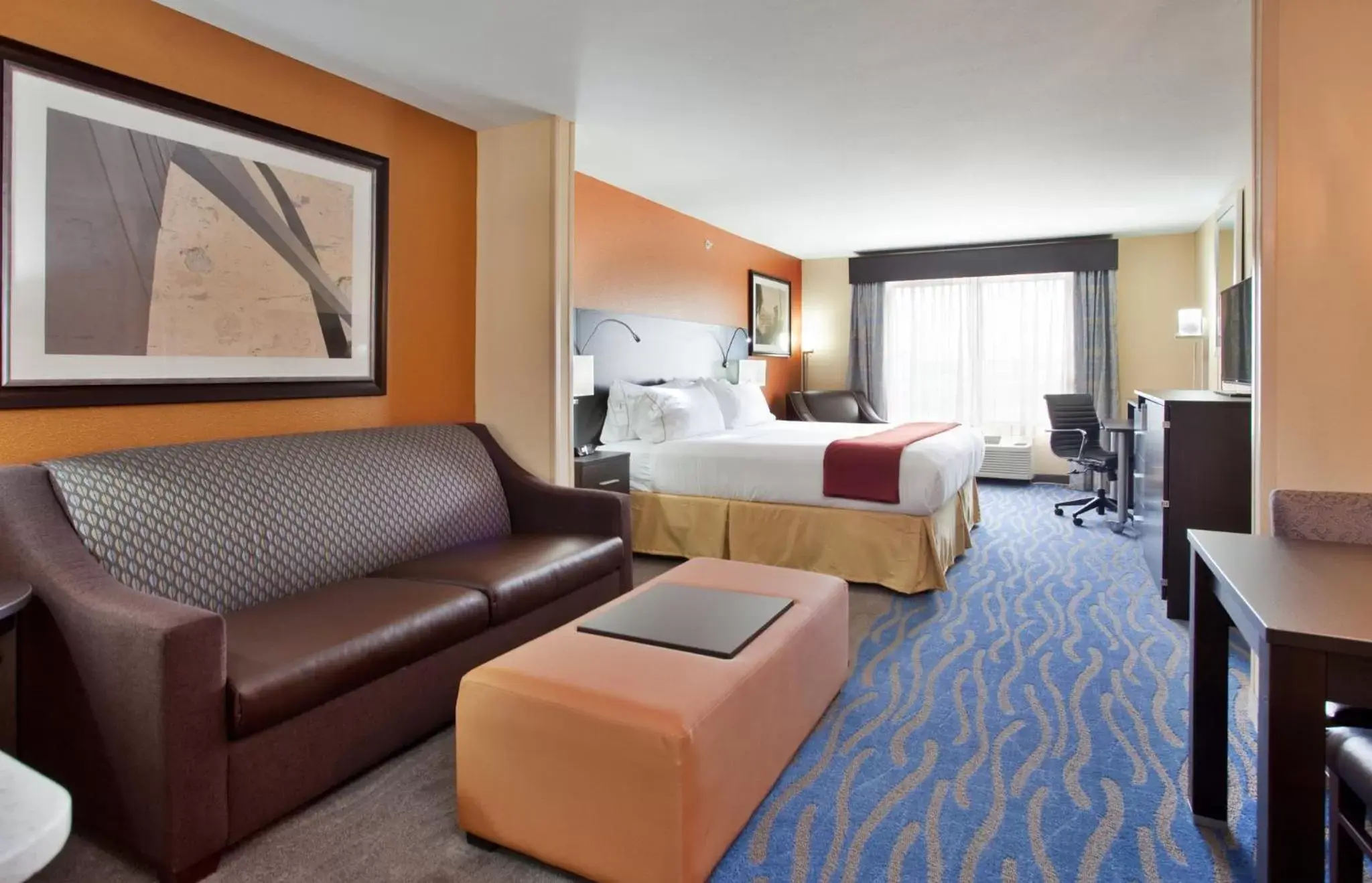 Photo of the whole room in Holiday Inn Express & Suites St Louis Airport, an IHG Hotel