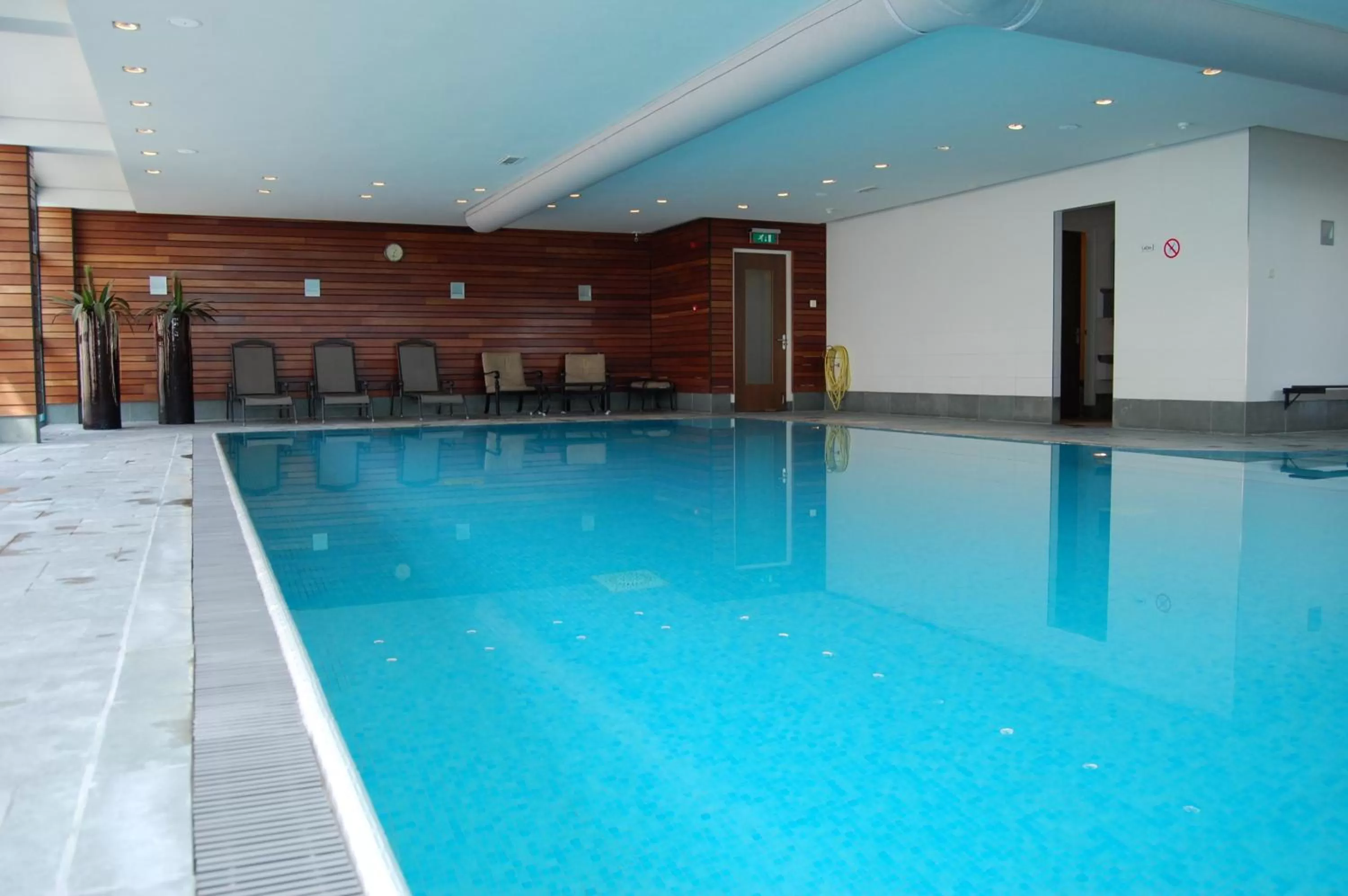Swimming pool in Best Western Hotel Nobis Eindhoven-Venlo A67