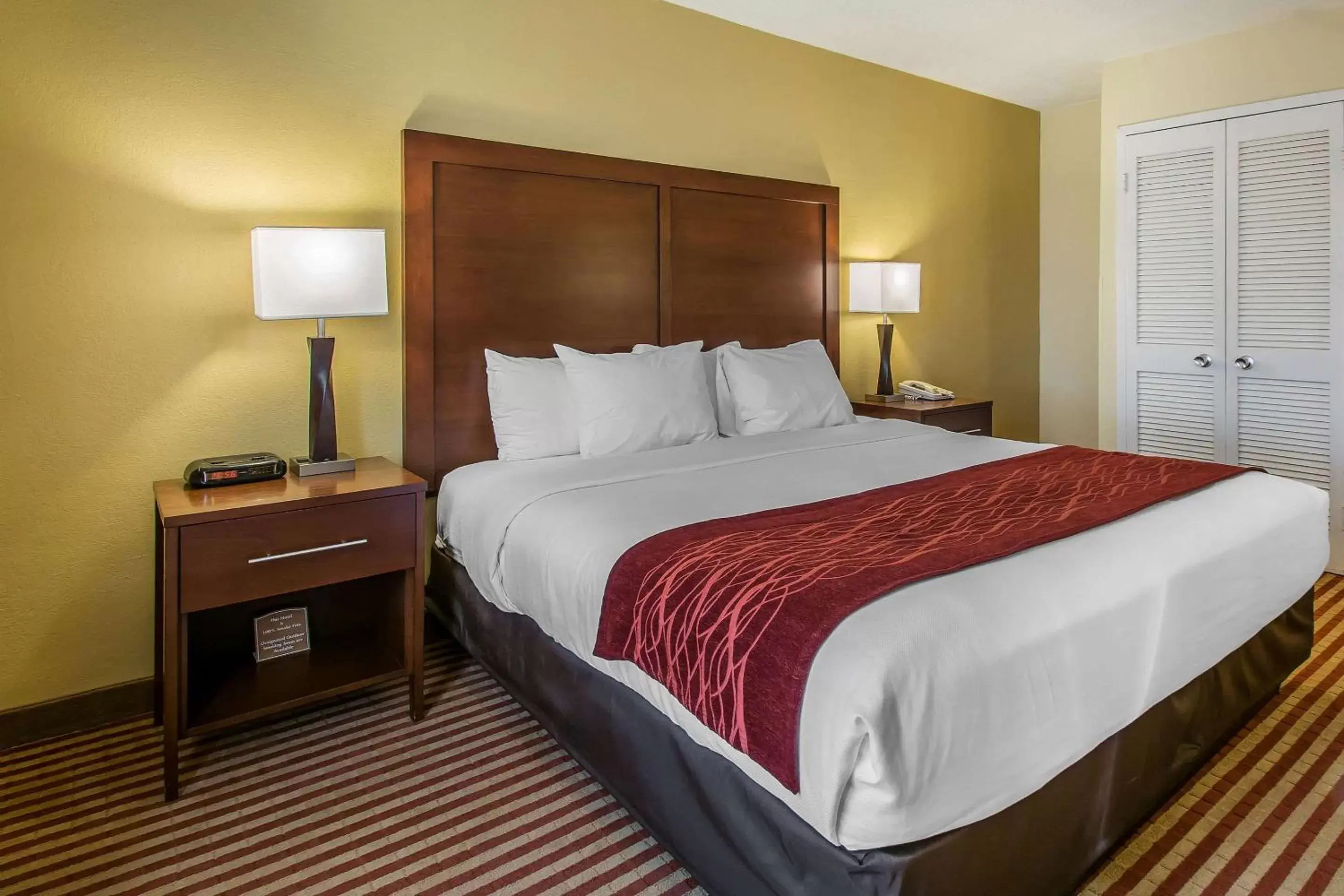 Bed in Comfort Inn & Suites Kissimmee by the Parks