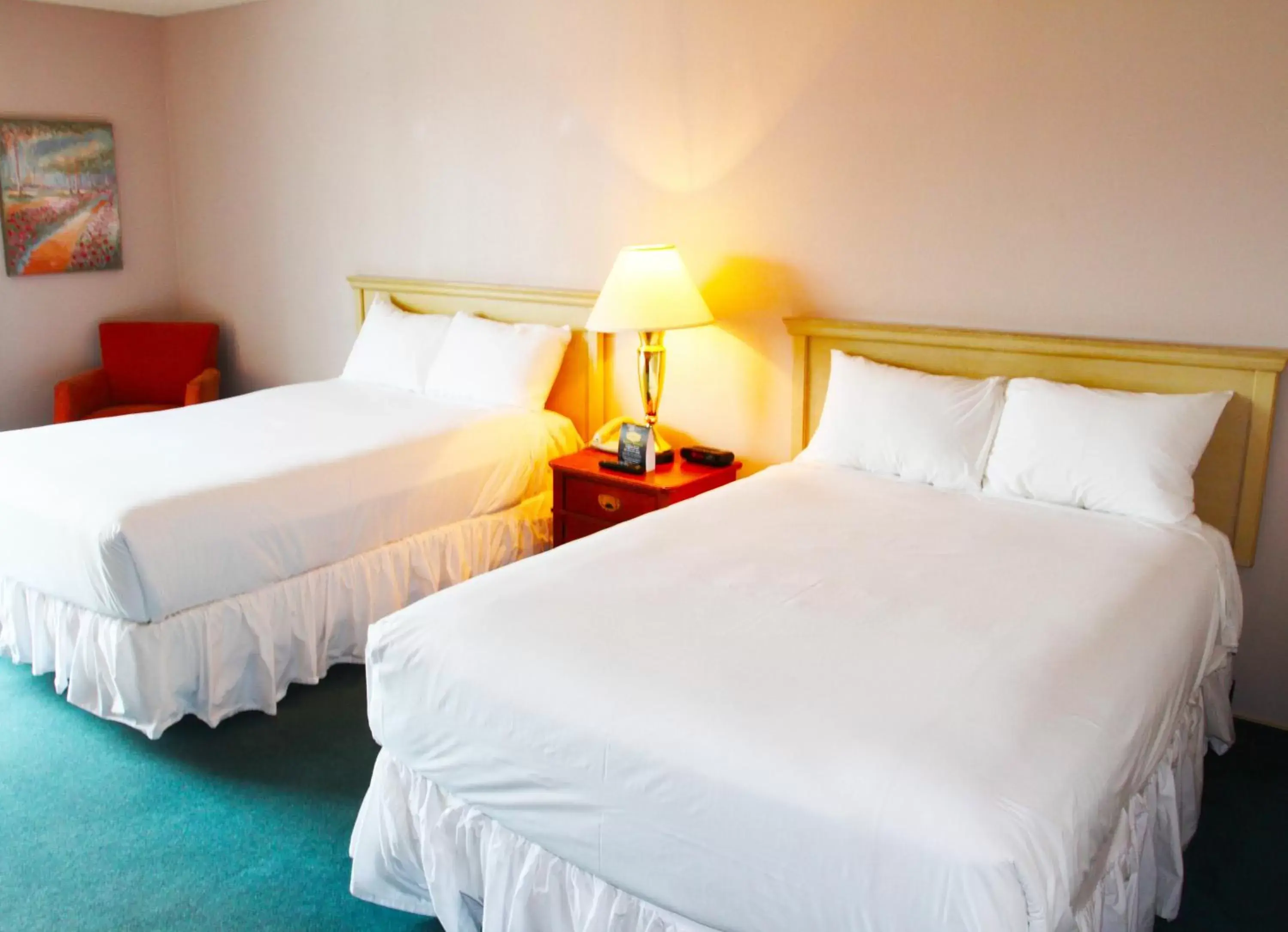 Bedroom, Bed in Laughlin River Lodge