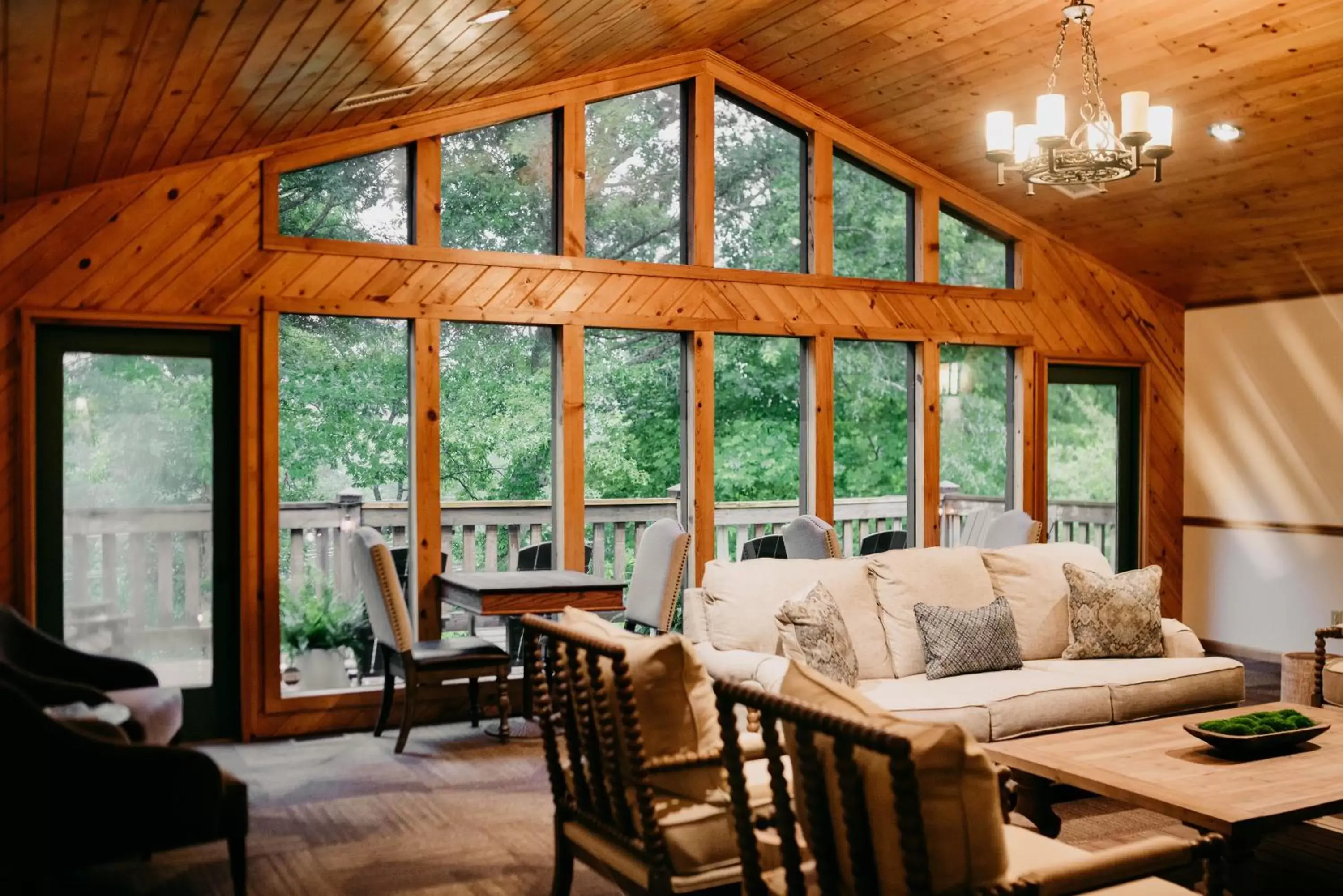 Communal lounge/ TV room, Seating Area in Sylvan Valley Lodge and Cellars