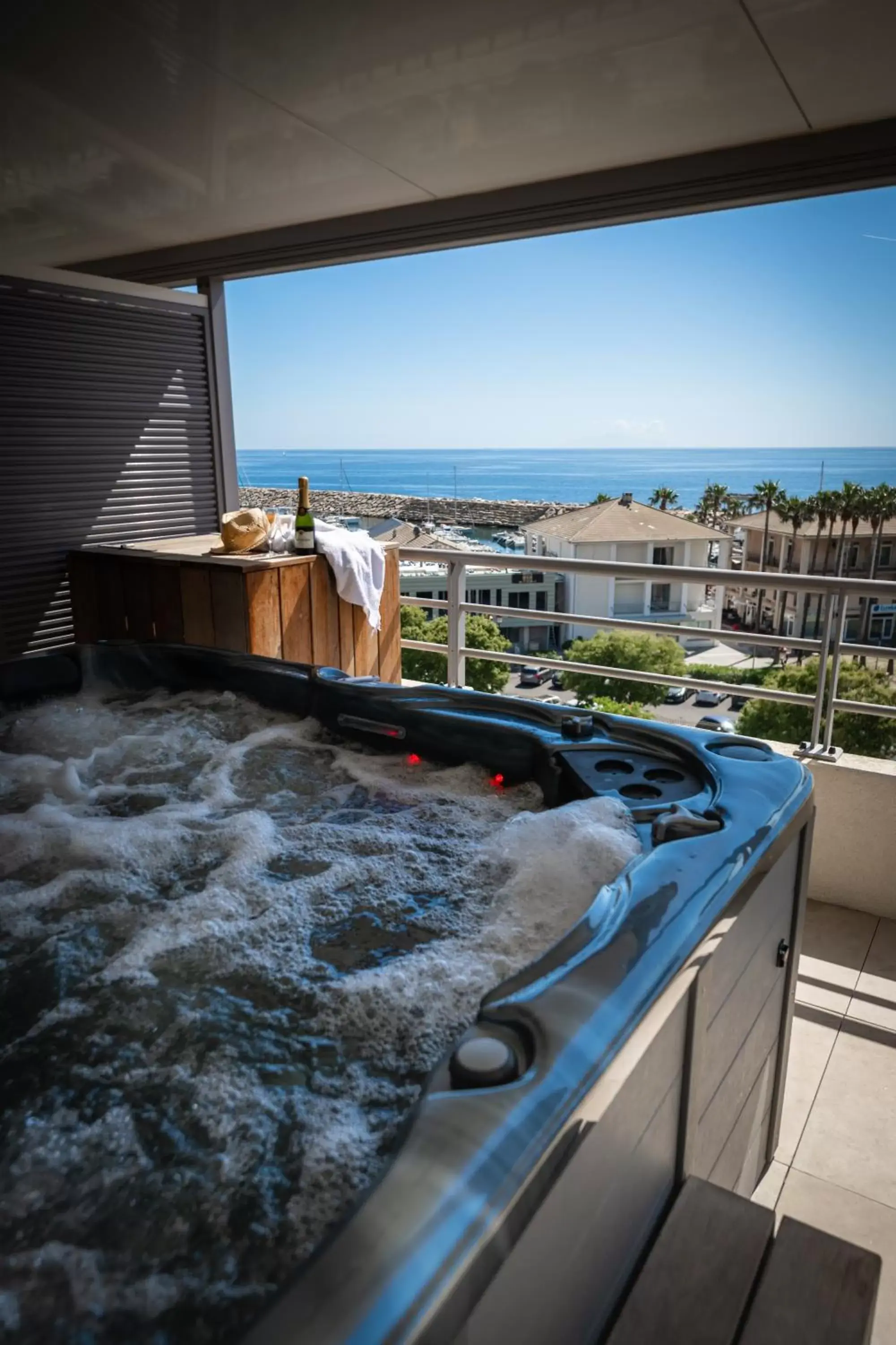 Hot Tub in Hotel Port Toga