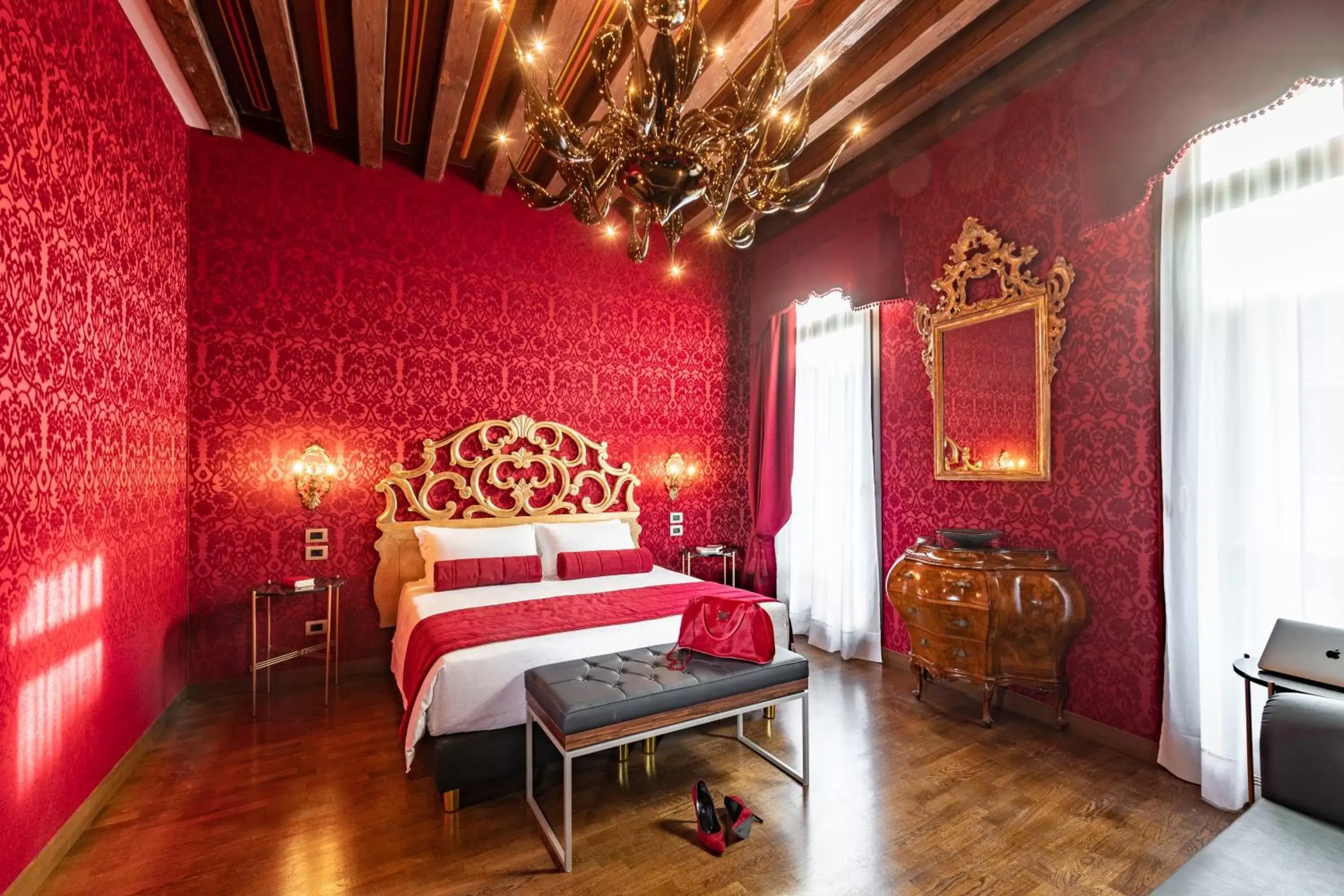 Photo of the whole room, Bed in Palazzo San Lorenzo