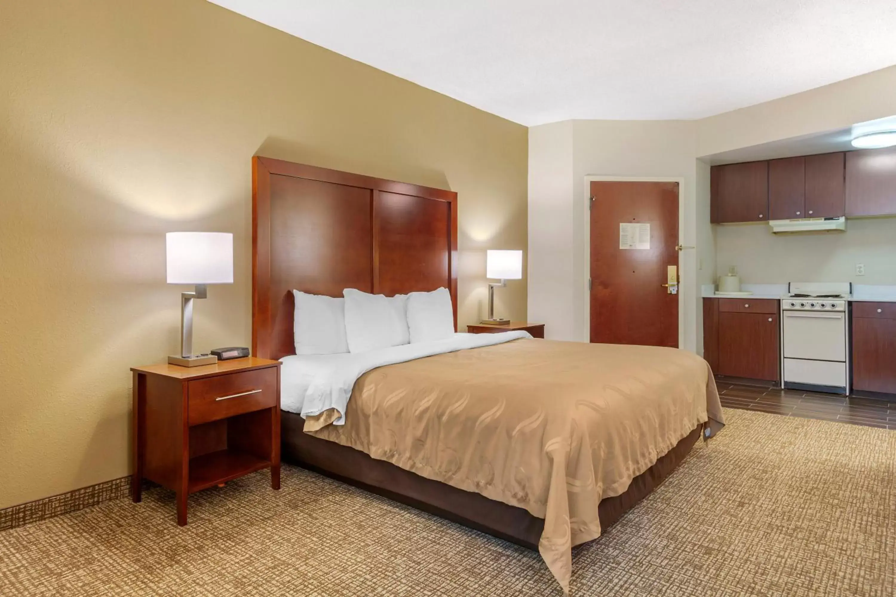 King Room - Accessible/Non-Smoking in Quality Inn & Suites Olde Town