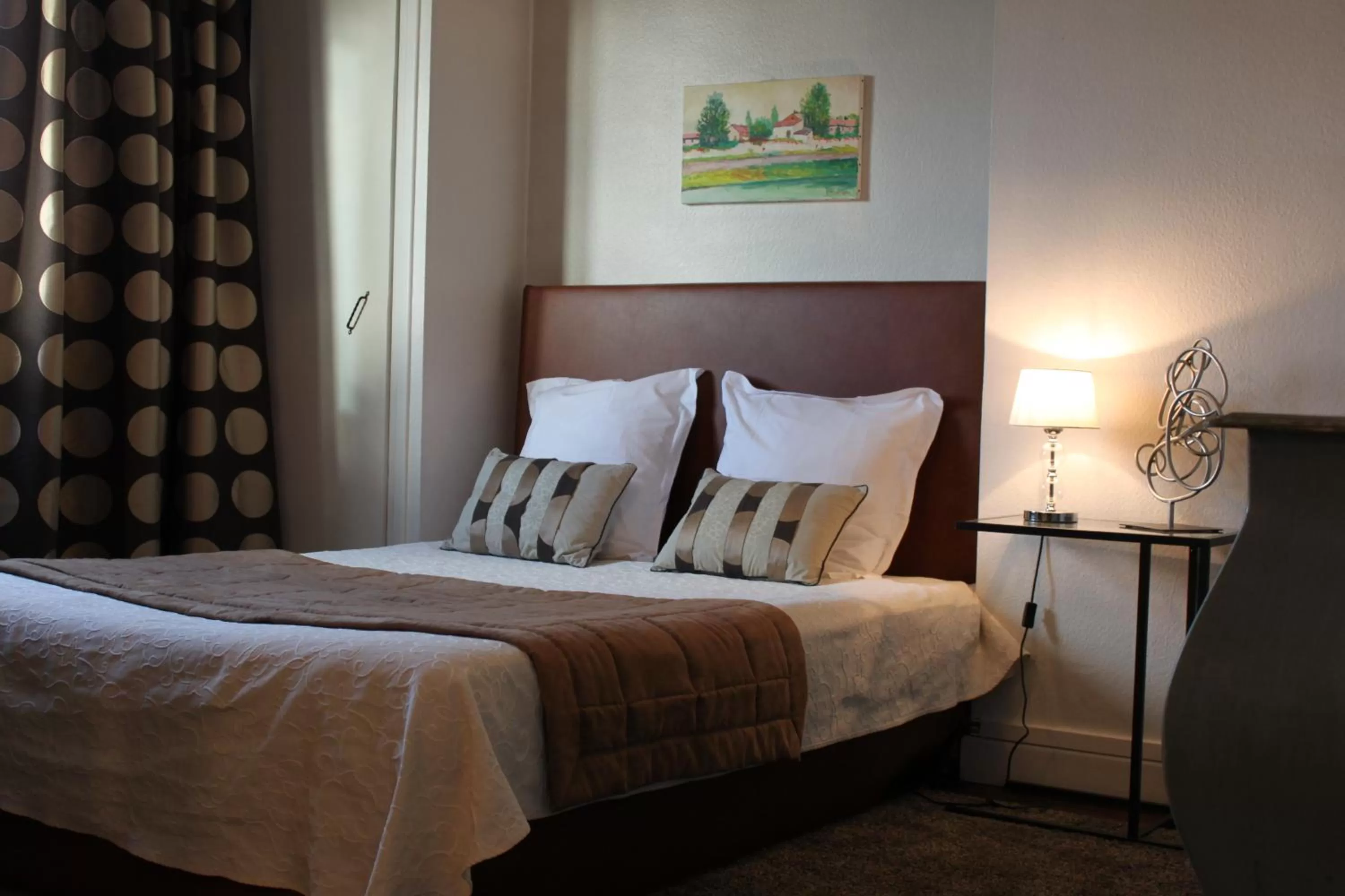 Bed in Résidence et Chambres d'Hôtes de La Porte d'Arras