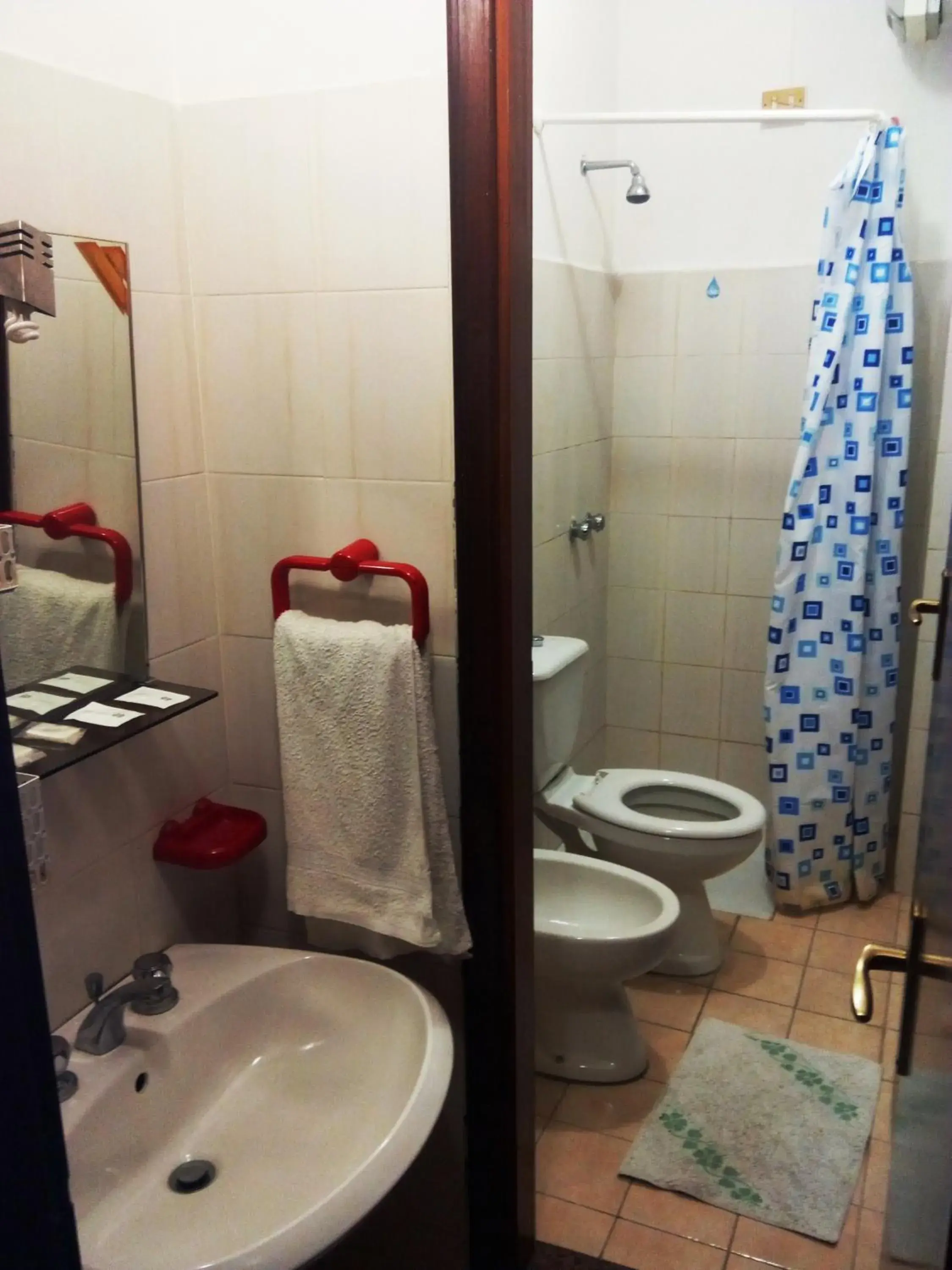 Bathroom in Hotel Eliseo