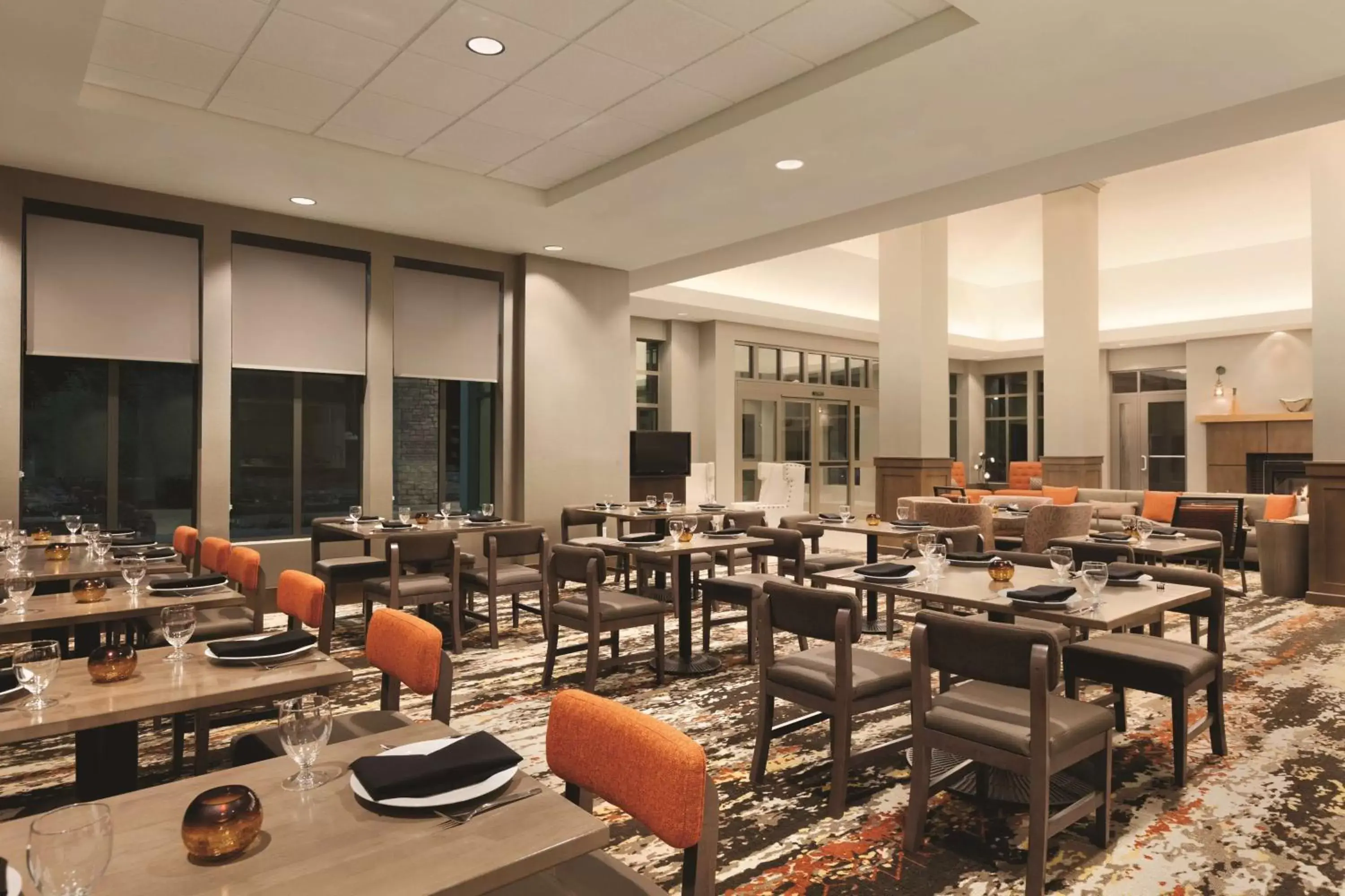Restaurant/Places to Eat in Hilton Garden Inn Phoenix-Tempe University Research Park, Az