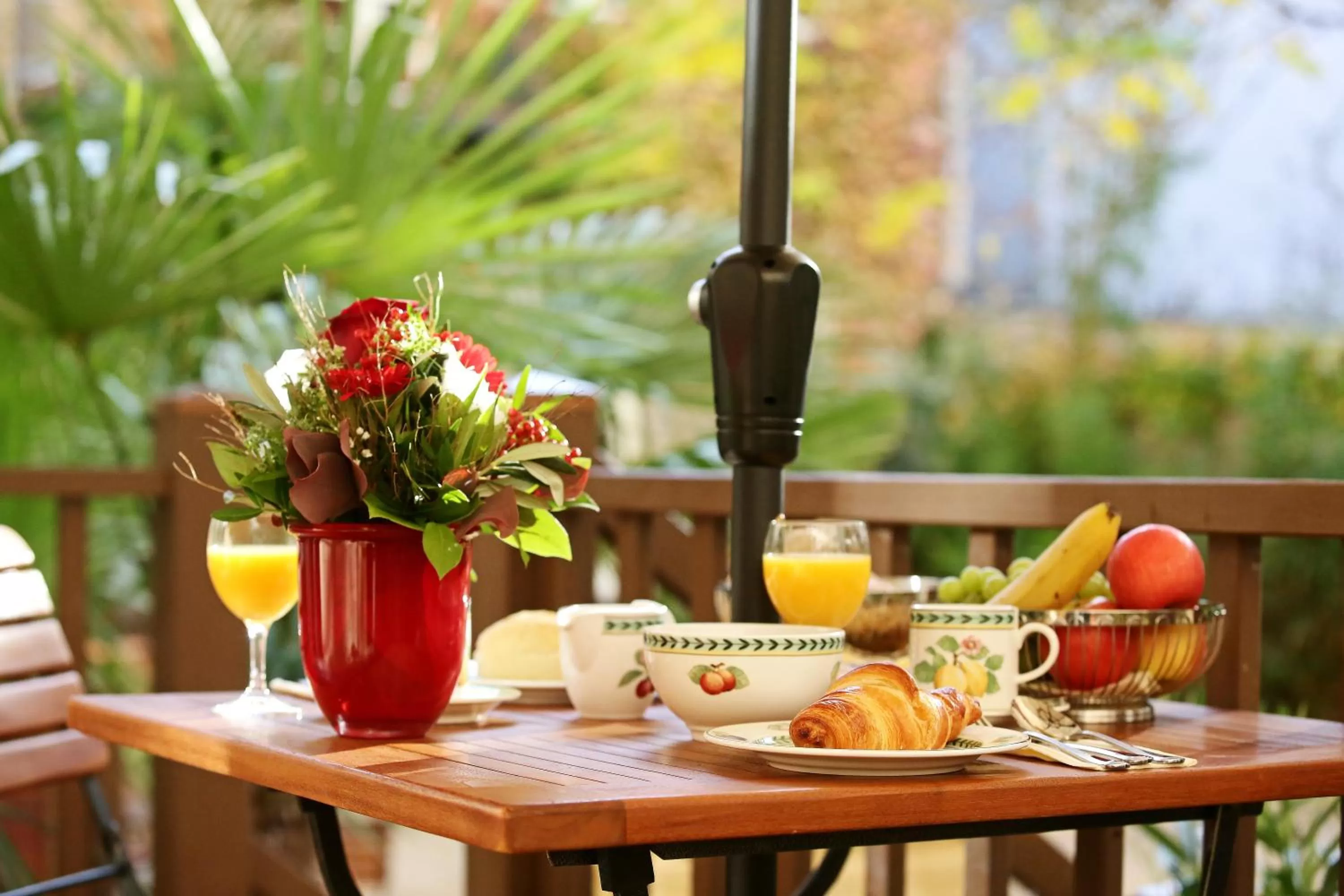 Restaurant/places to eat in Garden Living - Boutique Hotel