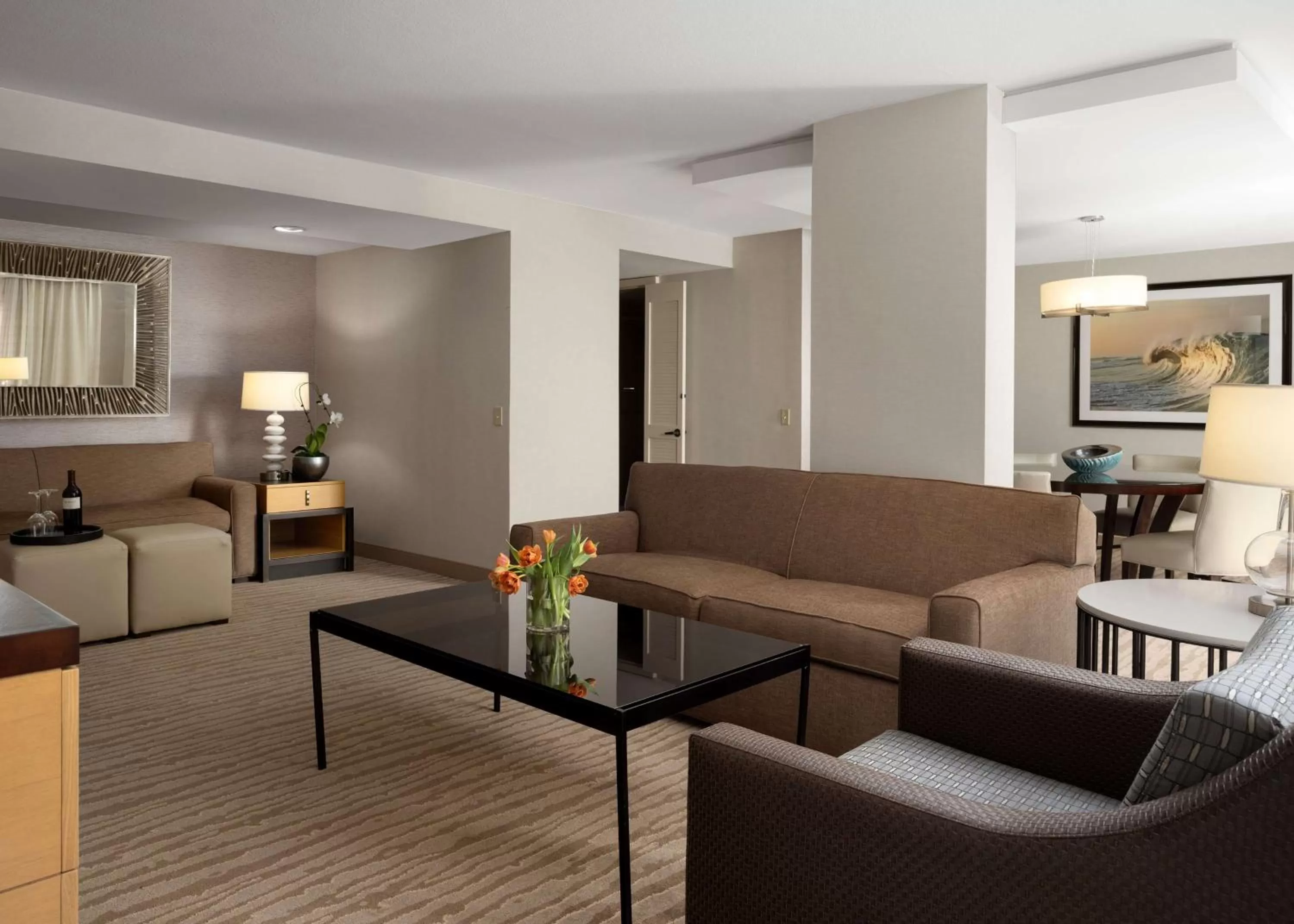 Photo of the whole room in Sonesta Redondo Beach and Marina