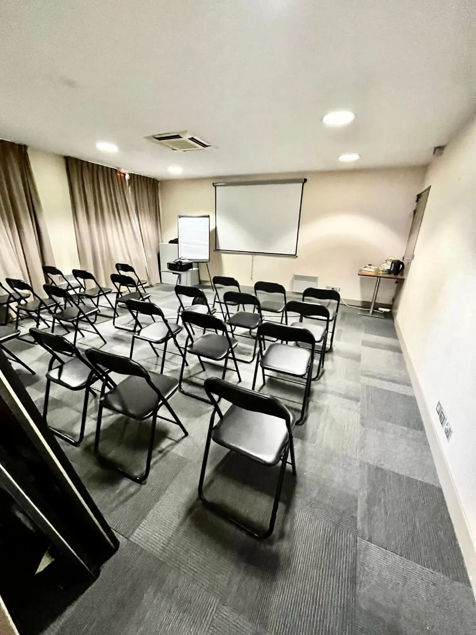 Meeting/conference room in Campanile Montargis - Amilly