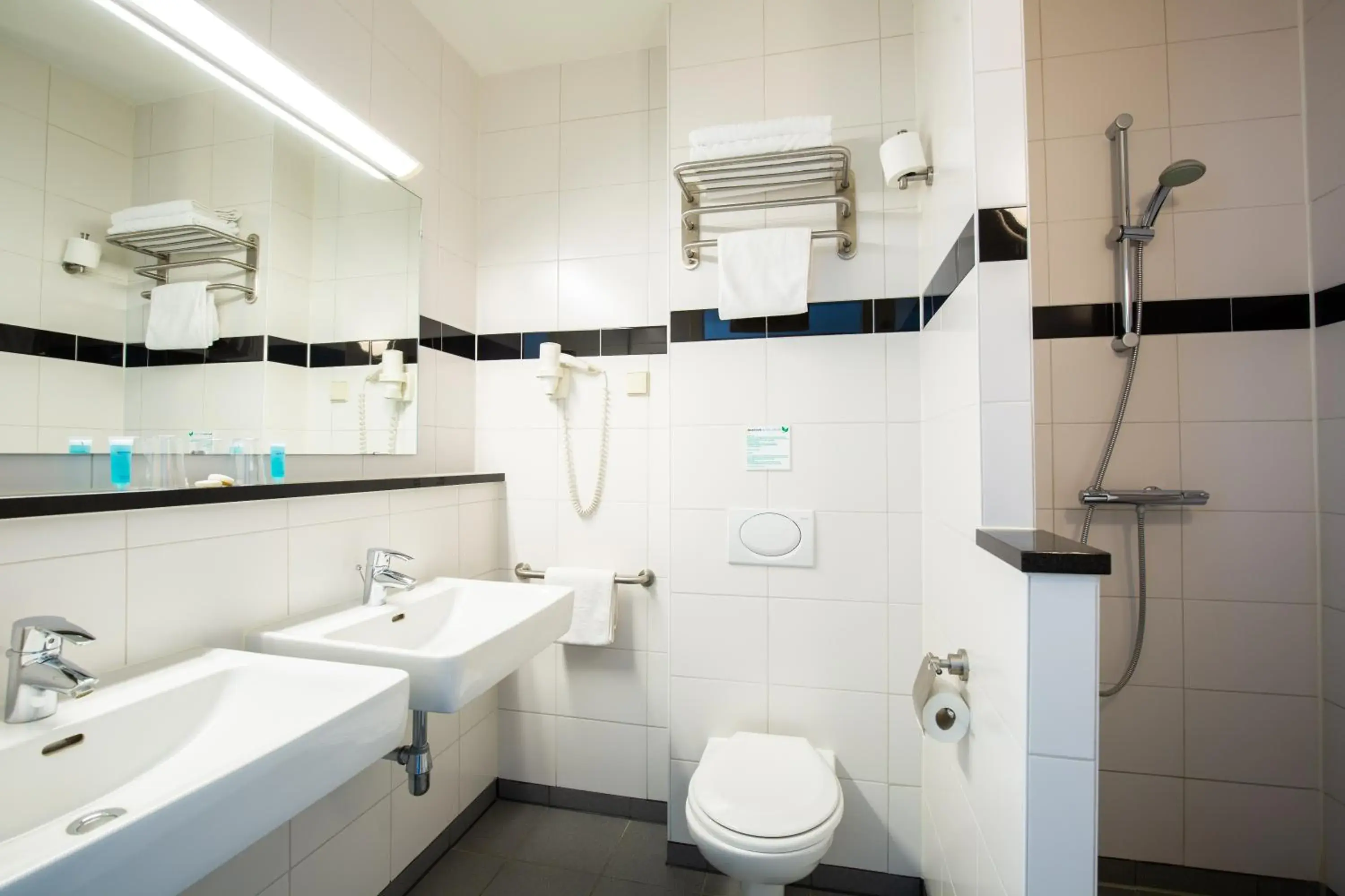 Bathroom in Bastion Hotel Roosendaal