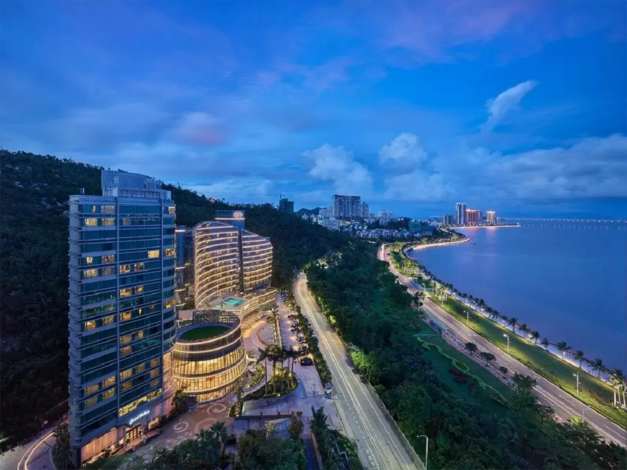 Property building, Bird's-eye View in Grand Bay Hotel Zhuhai