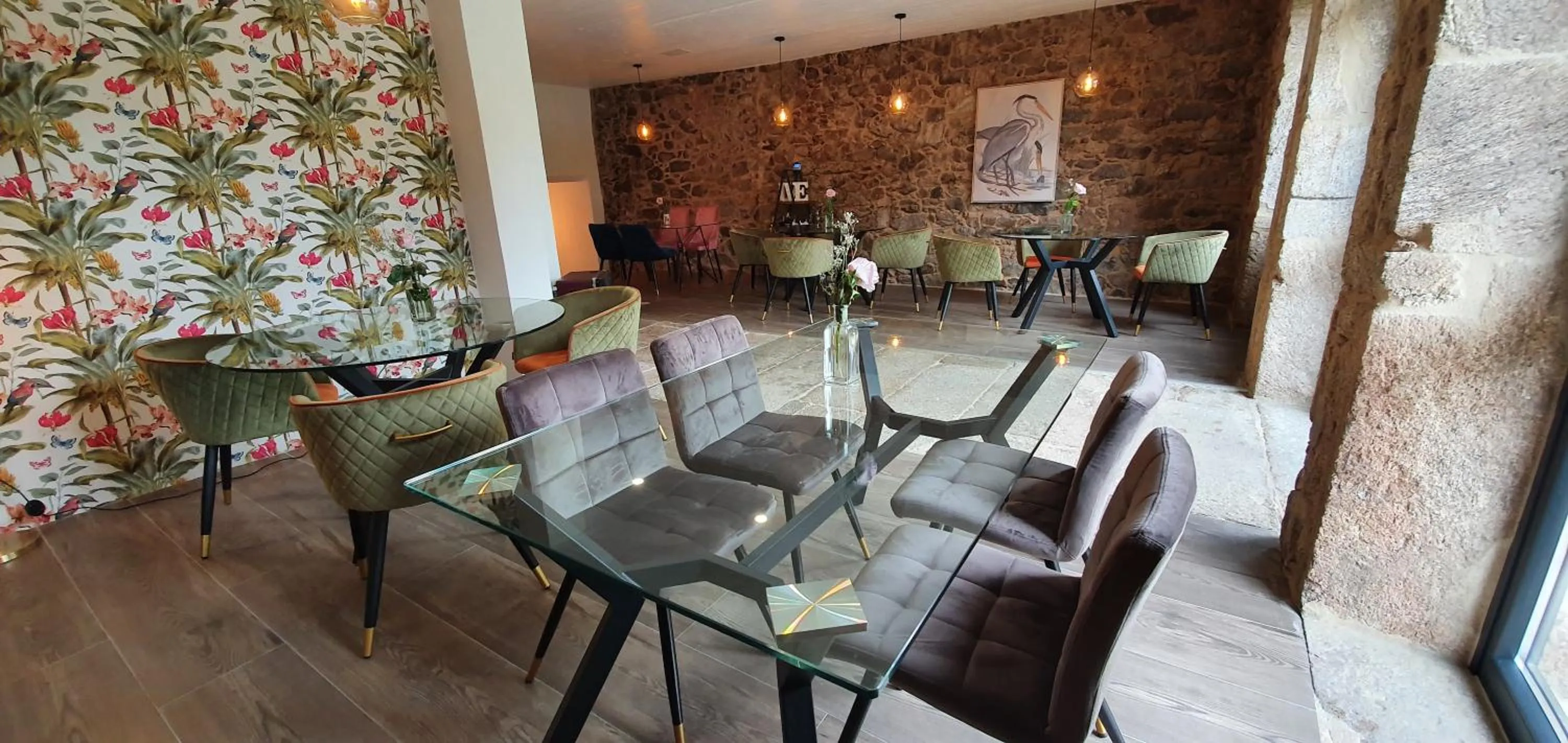 Restaurant/places to eat in Ecocasa Lema II