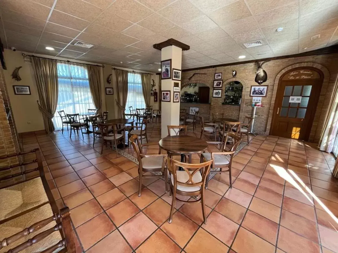 Lounge or bar, Restaurant/Places to Eat in Hotel Sierra de Ubrique