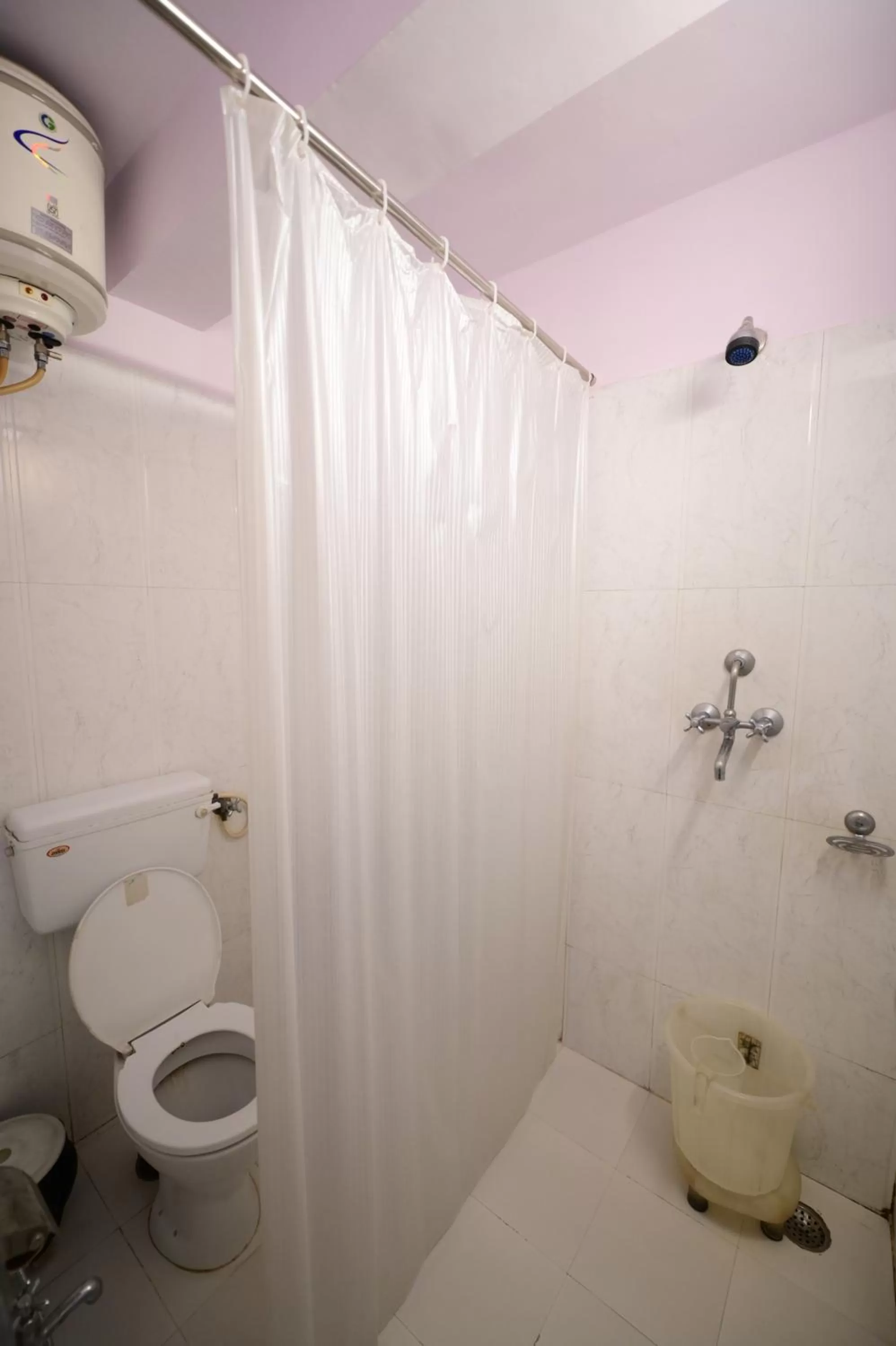 Shower in Chitra Katha - A Story Per Stay