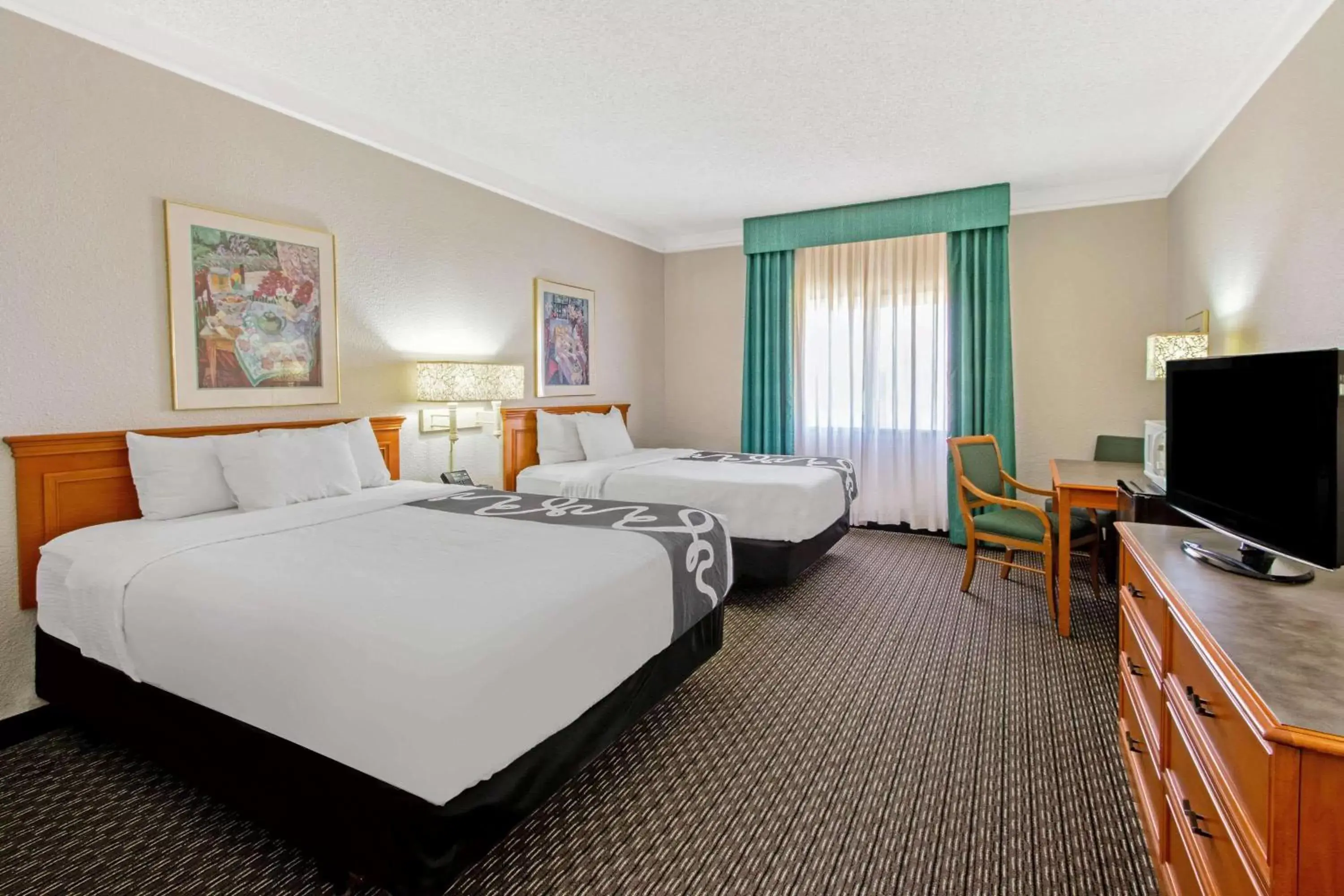 Double Room with Two Double Beds - Disability Access in La Quinta Inn by Wyndham Las Cruces Mesilla Valley Double Room with Two Double Beds - Disability Access in La Quinta Inn by Wyndham Las Cruces Mesilla Valley