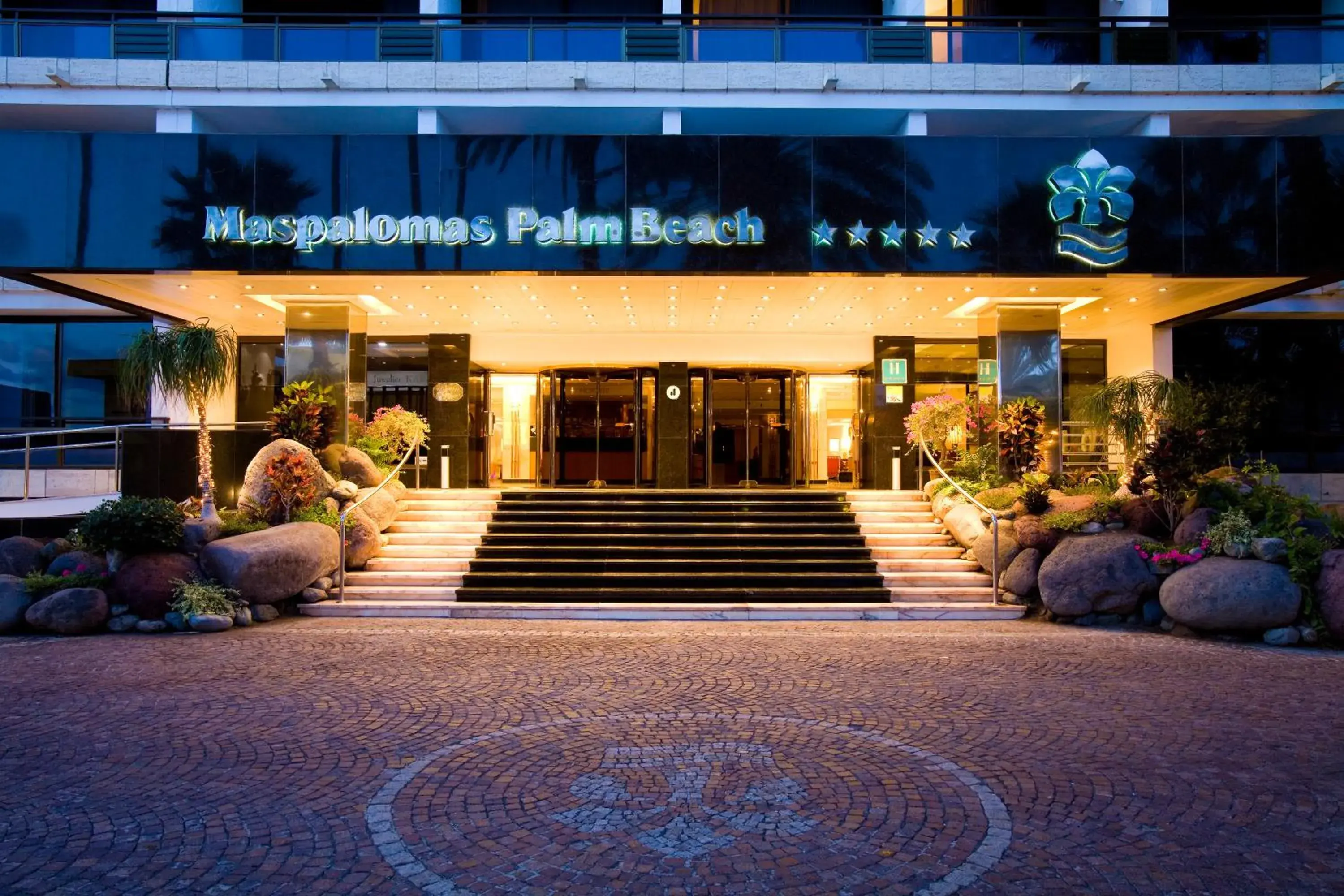 Facade/entrance in Seaside Palm Beach