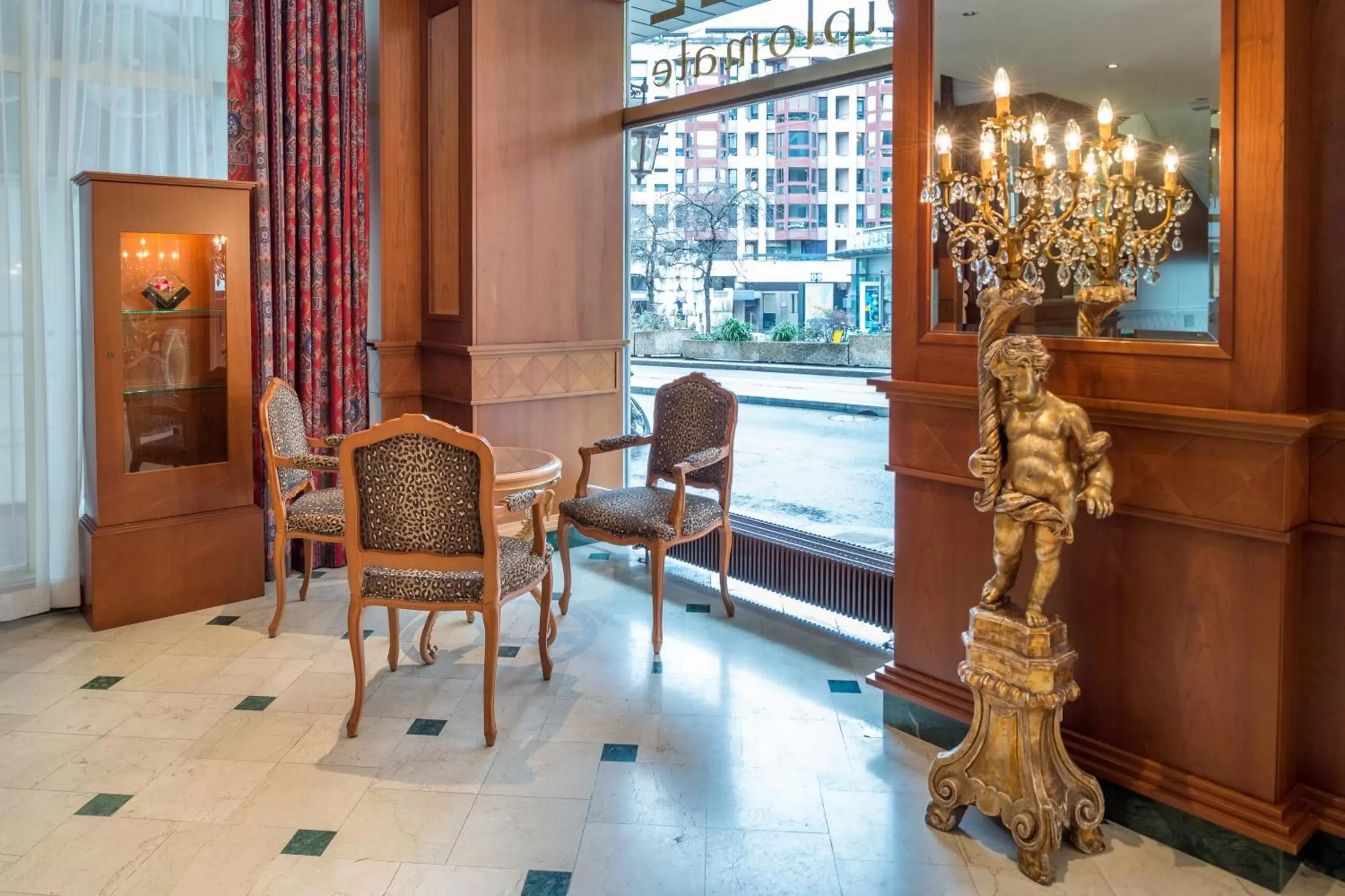 Lobby or reception, Seating Area in Hotel Diplomate