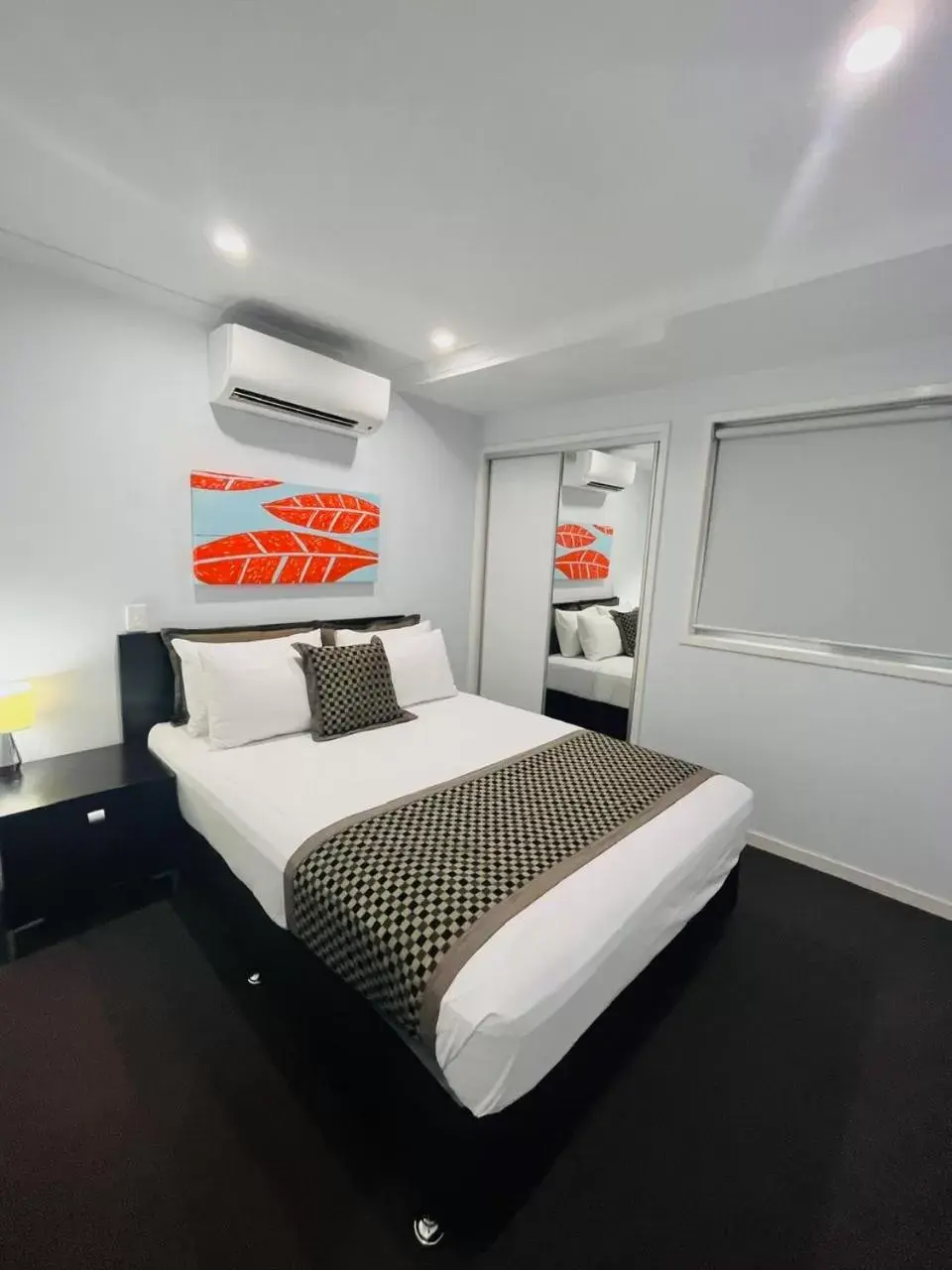 Bedroom, Bed in at Marina Shores