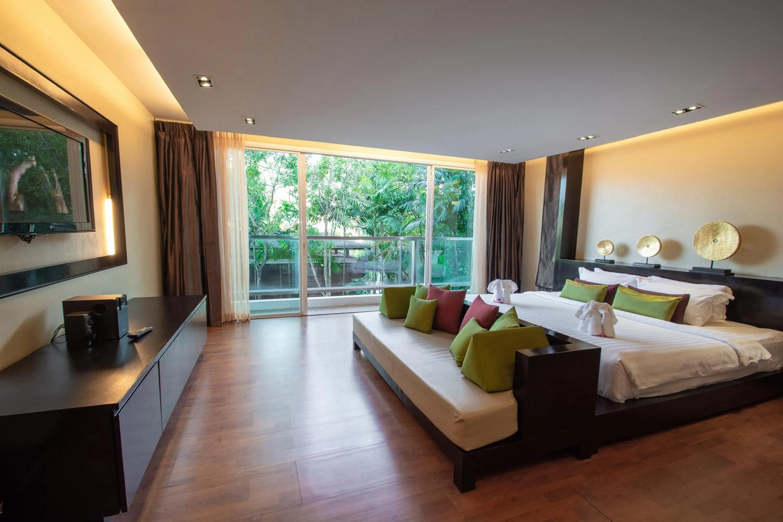 Photo of the whole room, Bed in Peach Blossom Resort & Pool Villa - SHA Plus