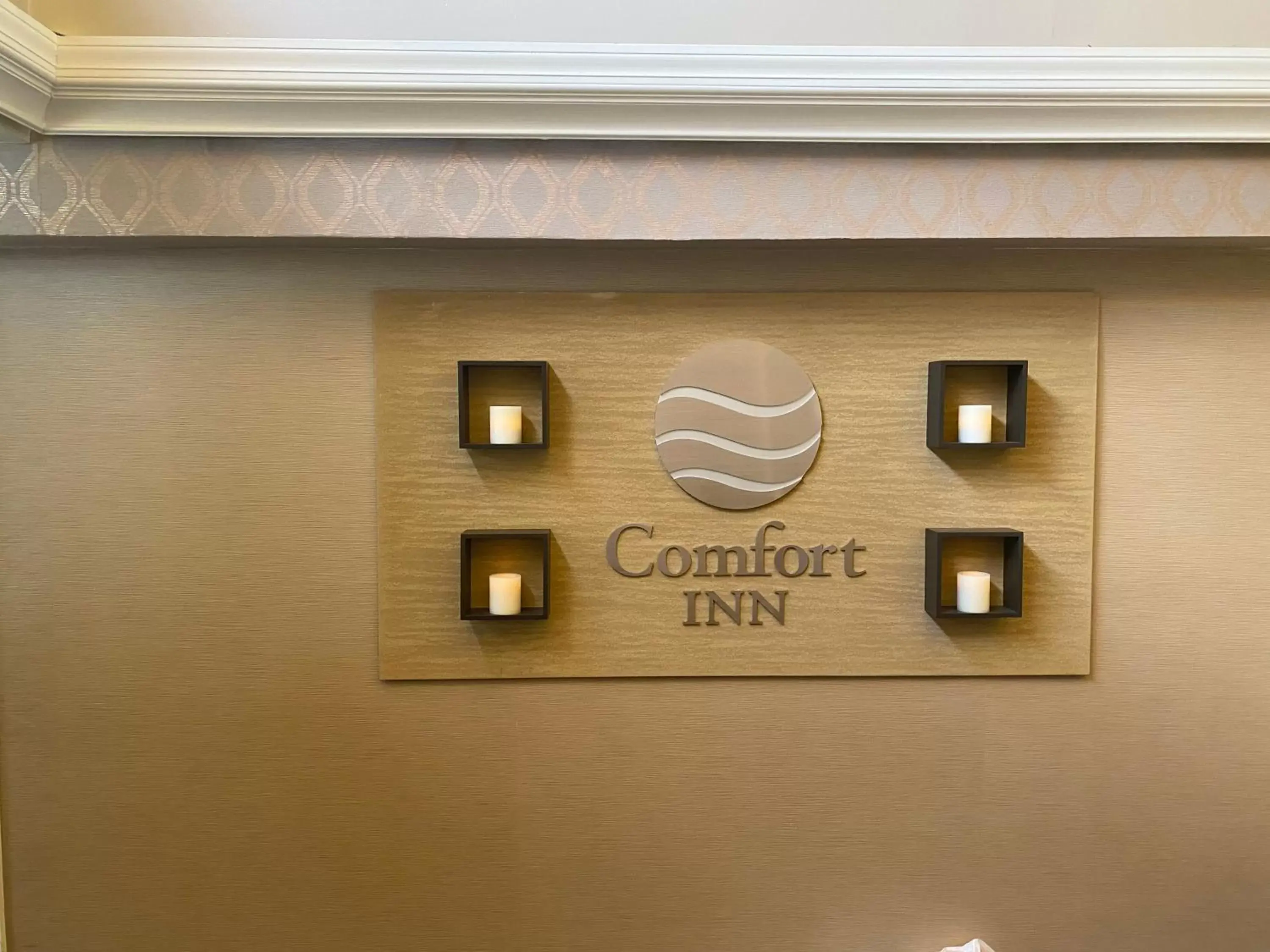 Property logo or sign in Comfort Inn Springfield