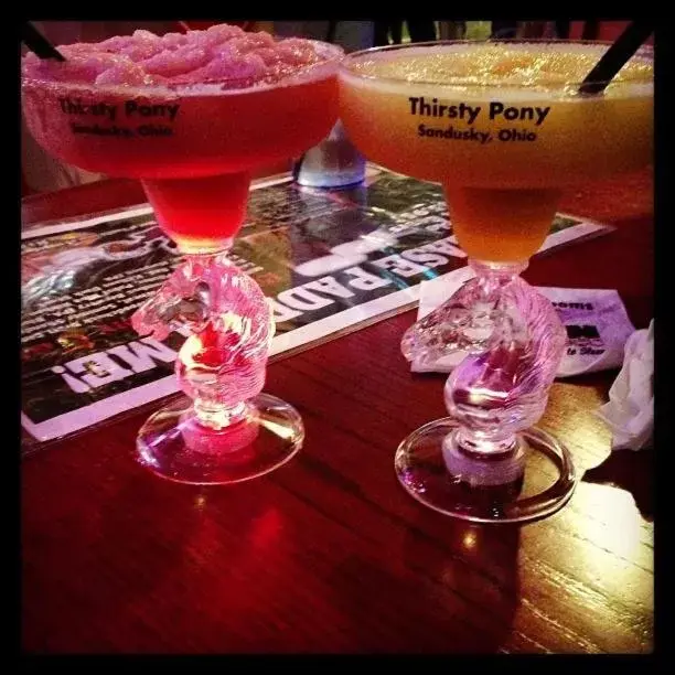 Restaurant/places to eat in Cedar Stables Inn & Suites Restaurant/places to eat in Cedar Stables Inn & Suites