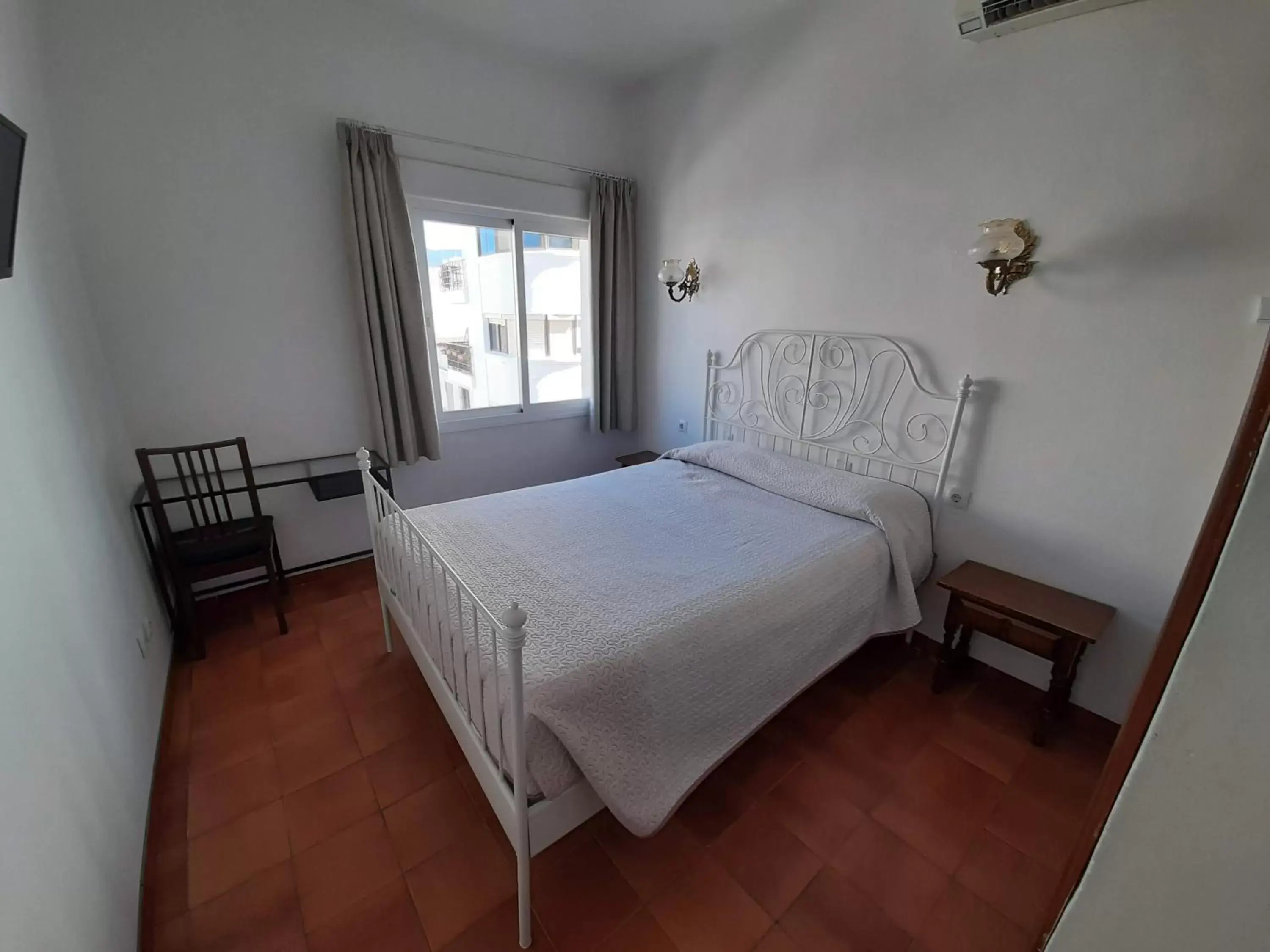 Standard Double or Twin Room in Hotel Buenavista Standard Double or Twin Room in Hotel Buenavista