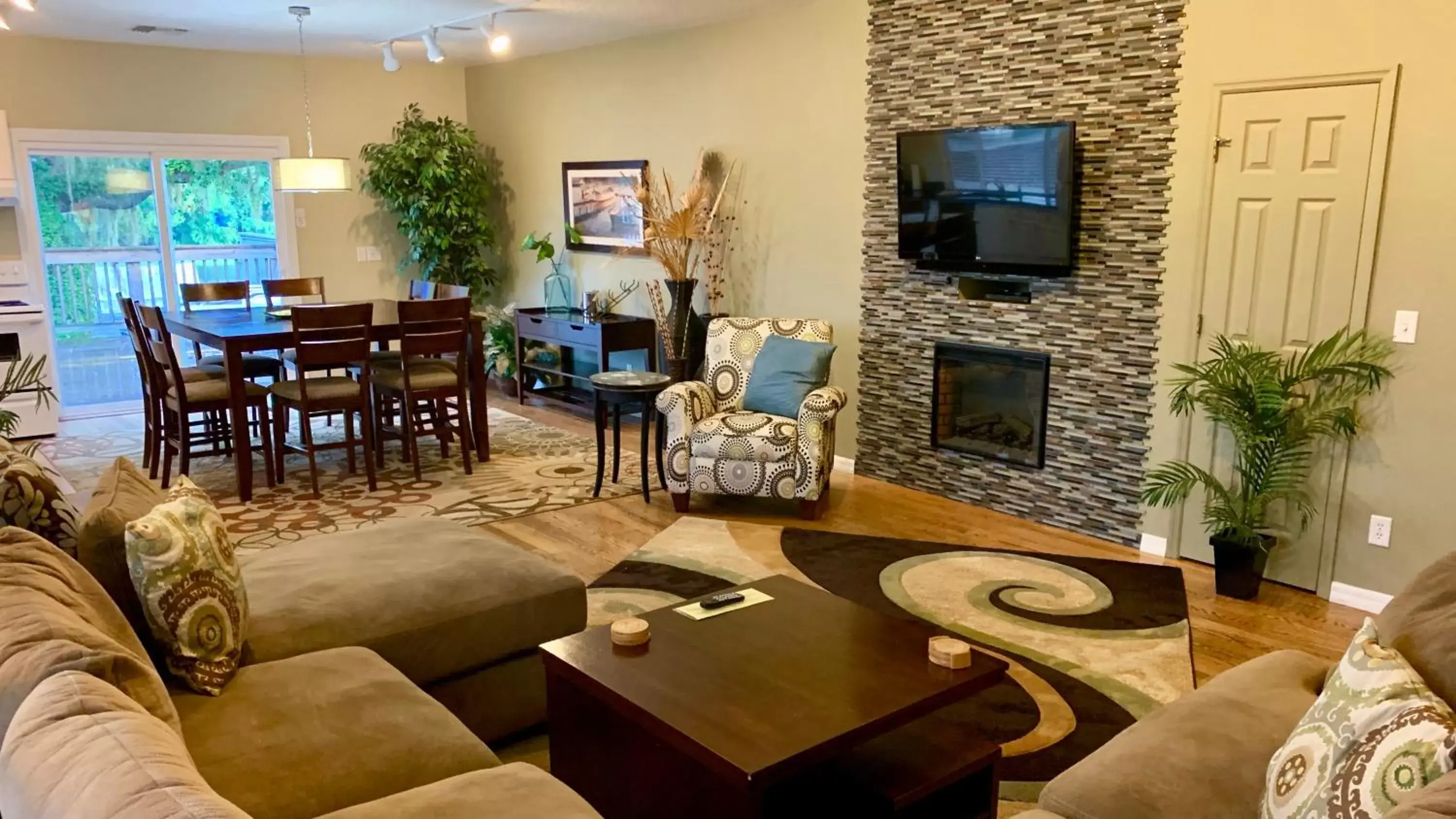 Suite with River View in Hontoon Landing Resort & Marina