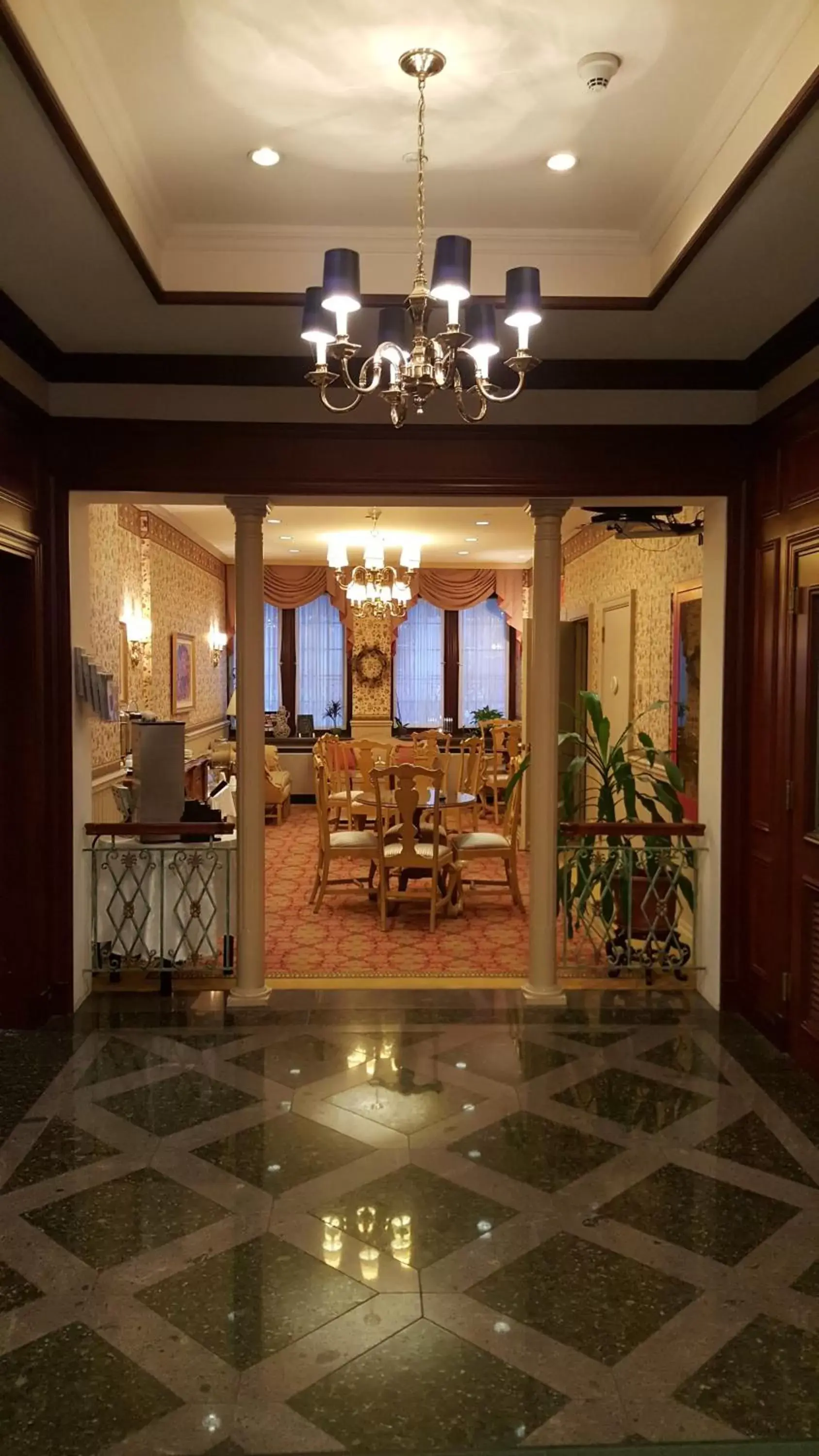 Communal lounge/ TV room, Lobby/Reception in The Wall Street Inn