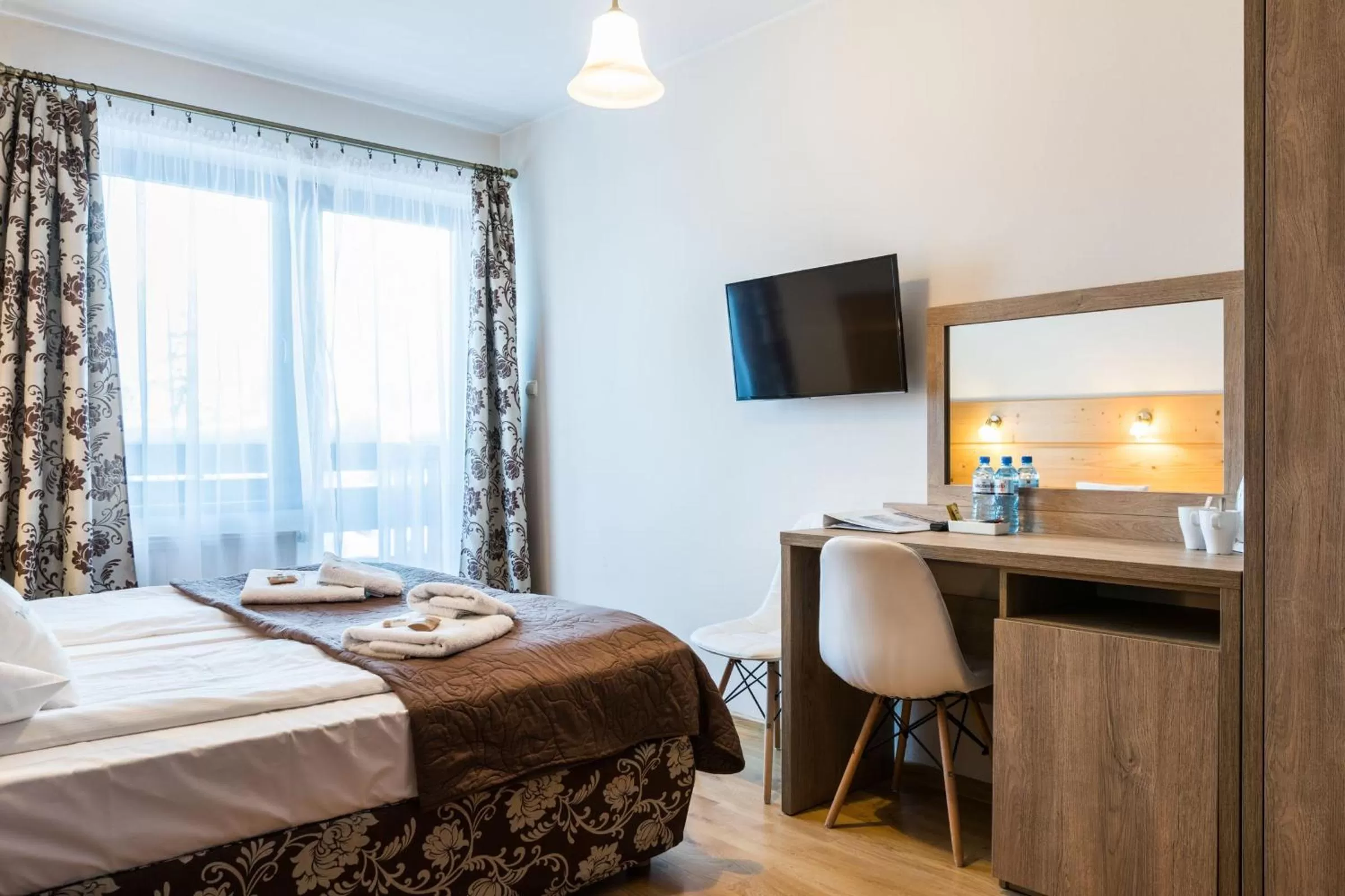 Bed in Willa Baciarka-basen, sauny i jacuzzi