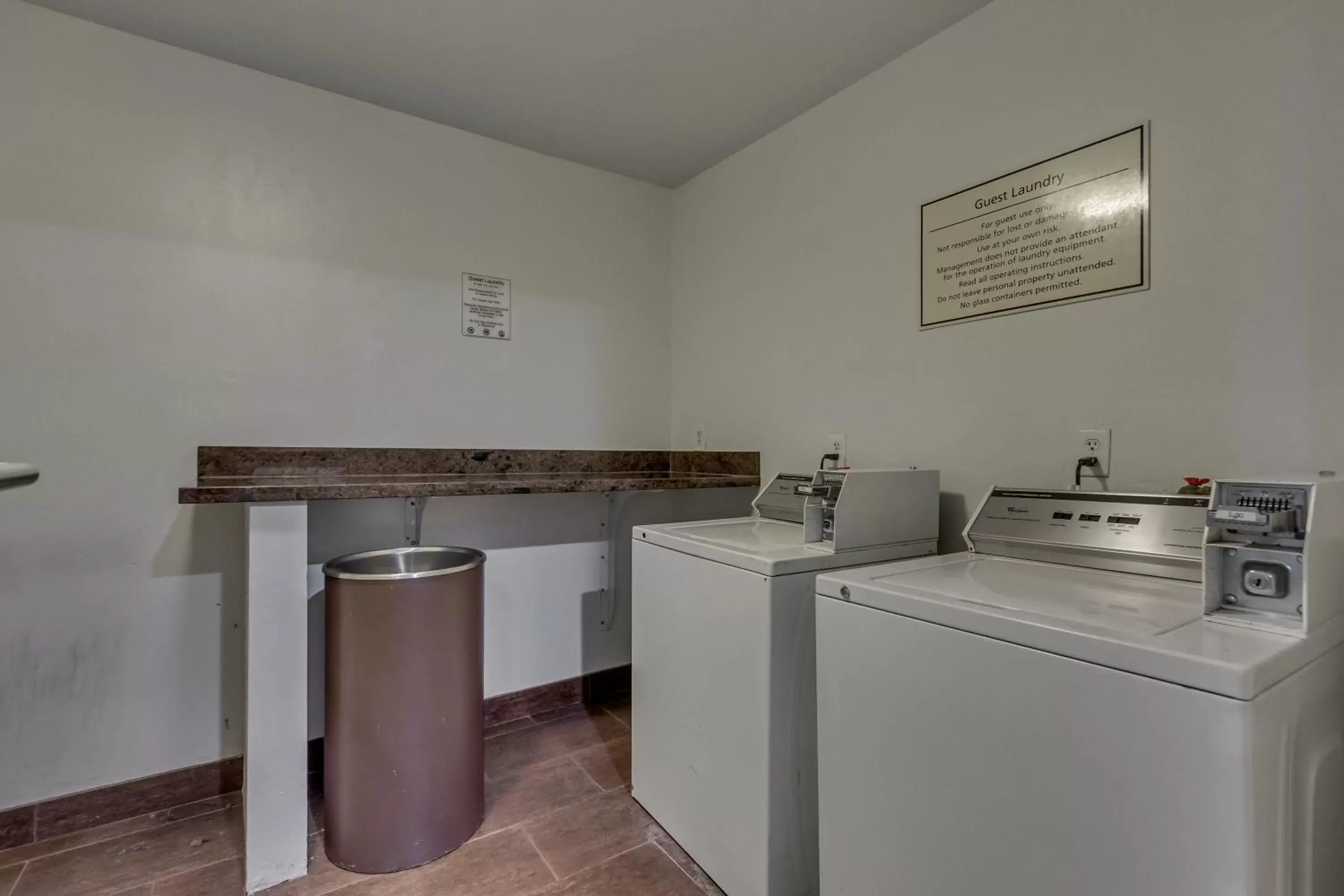 laundry, Kitchen/Kitchenette in Park Inn by Radisson Salt Lake City -Midvale