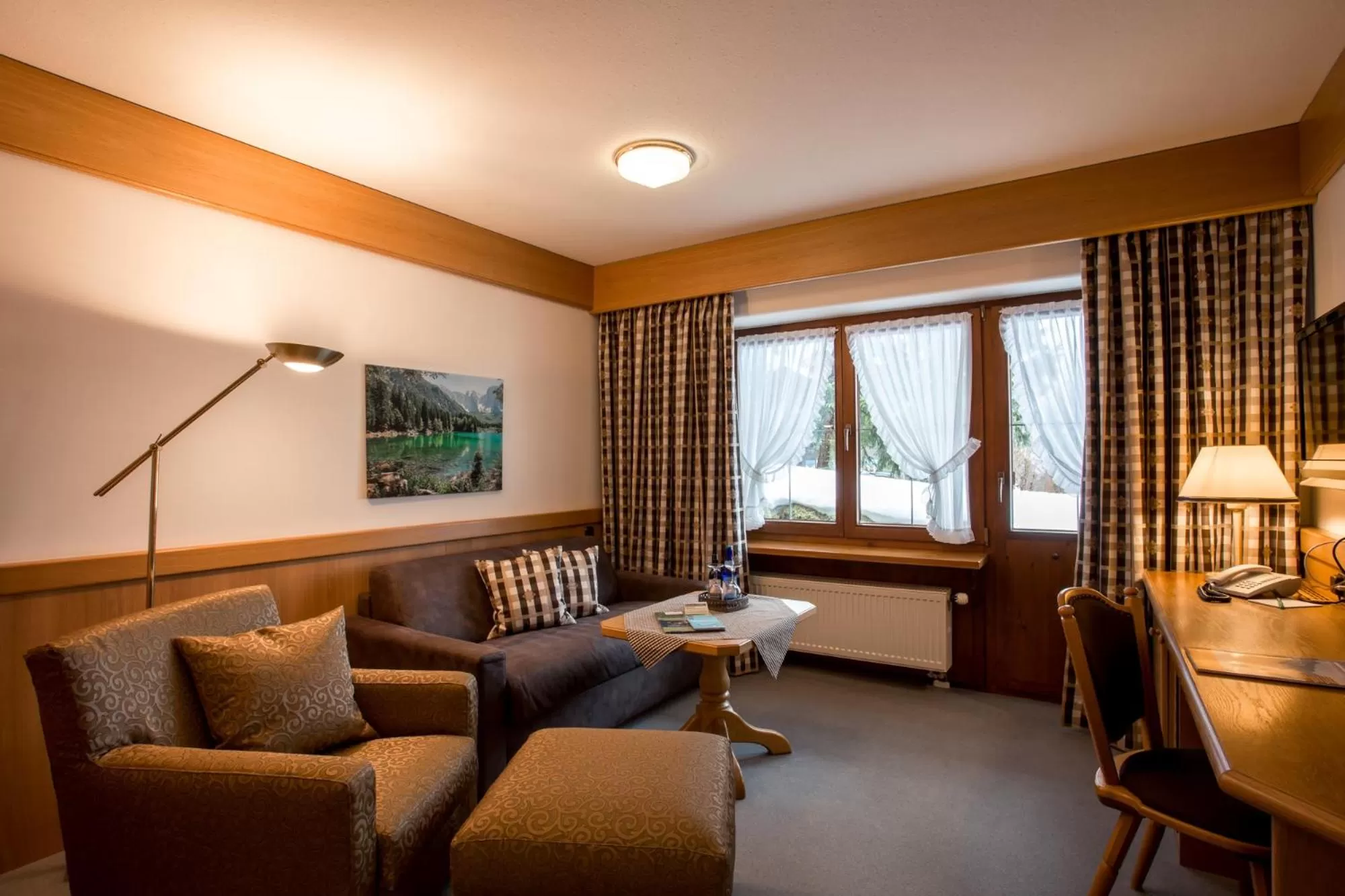 Photo of the whole room in Hotel Bergruh