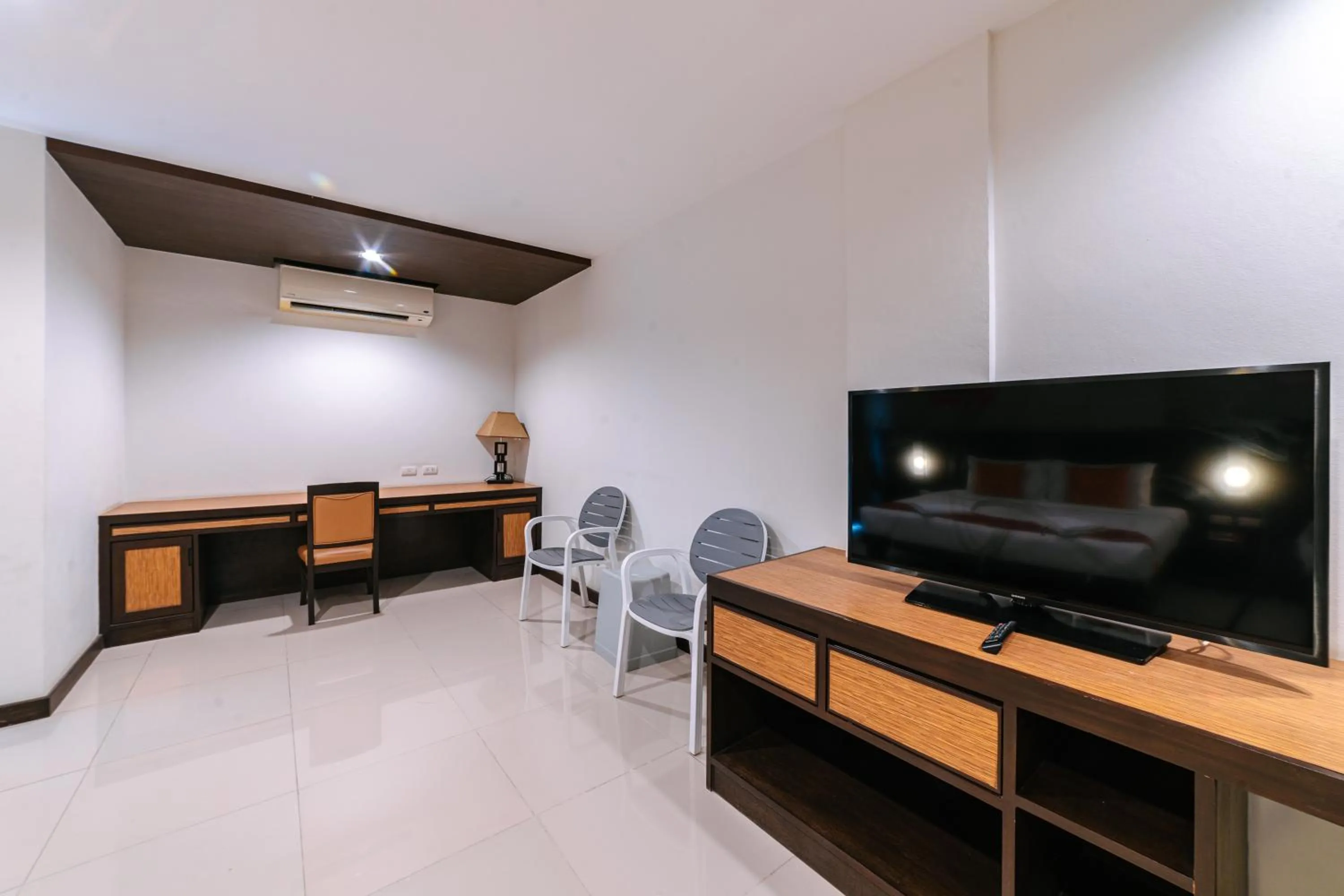 Bedroom in Ratana Hotel Sakdidet, PHUKET TOWN