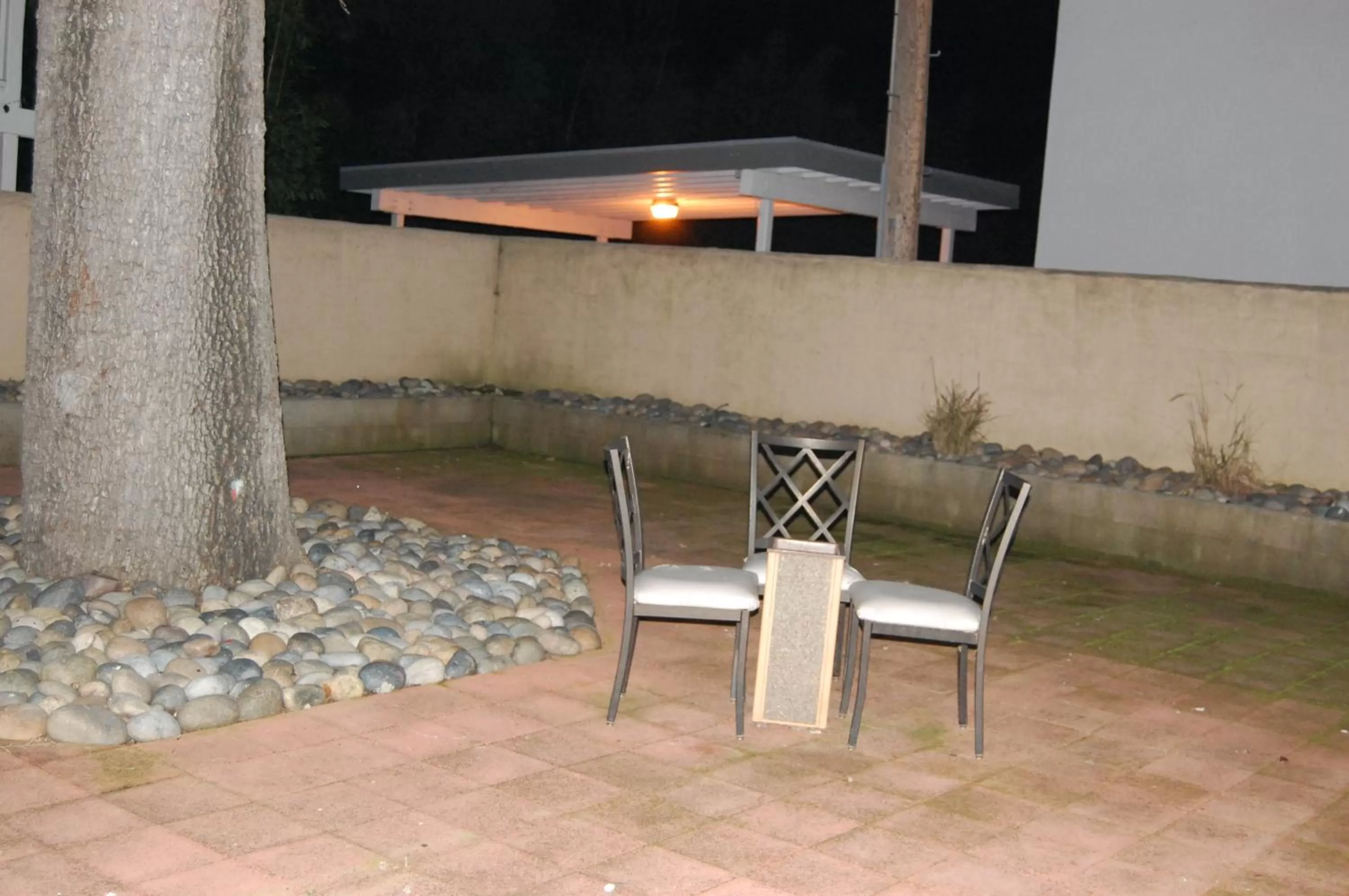 Patio in Pleasant Hill Inn