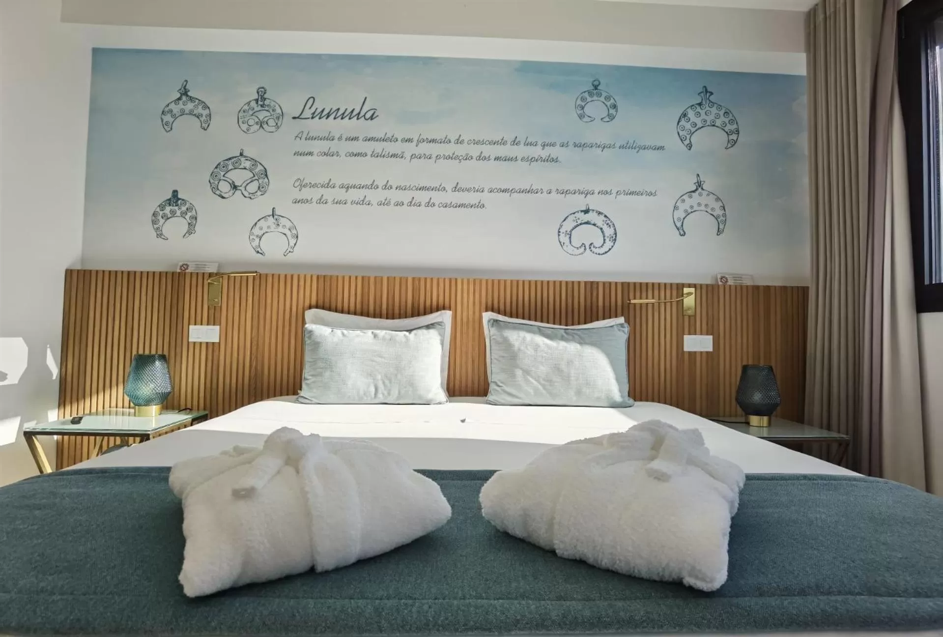 Bedroom, Bed in Castelo Hotel