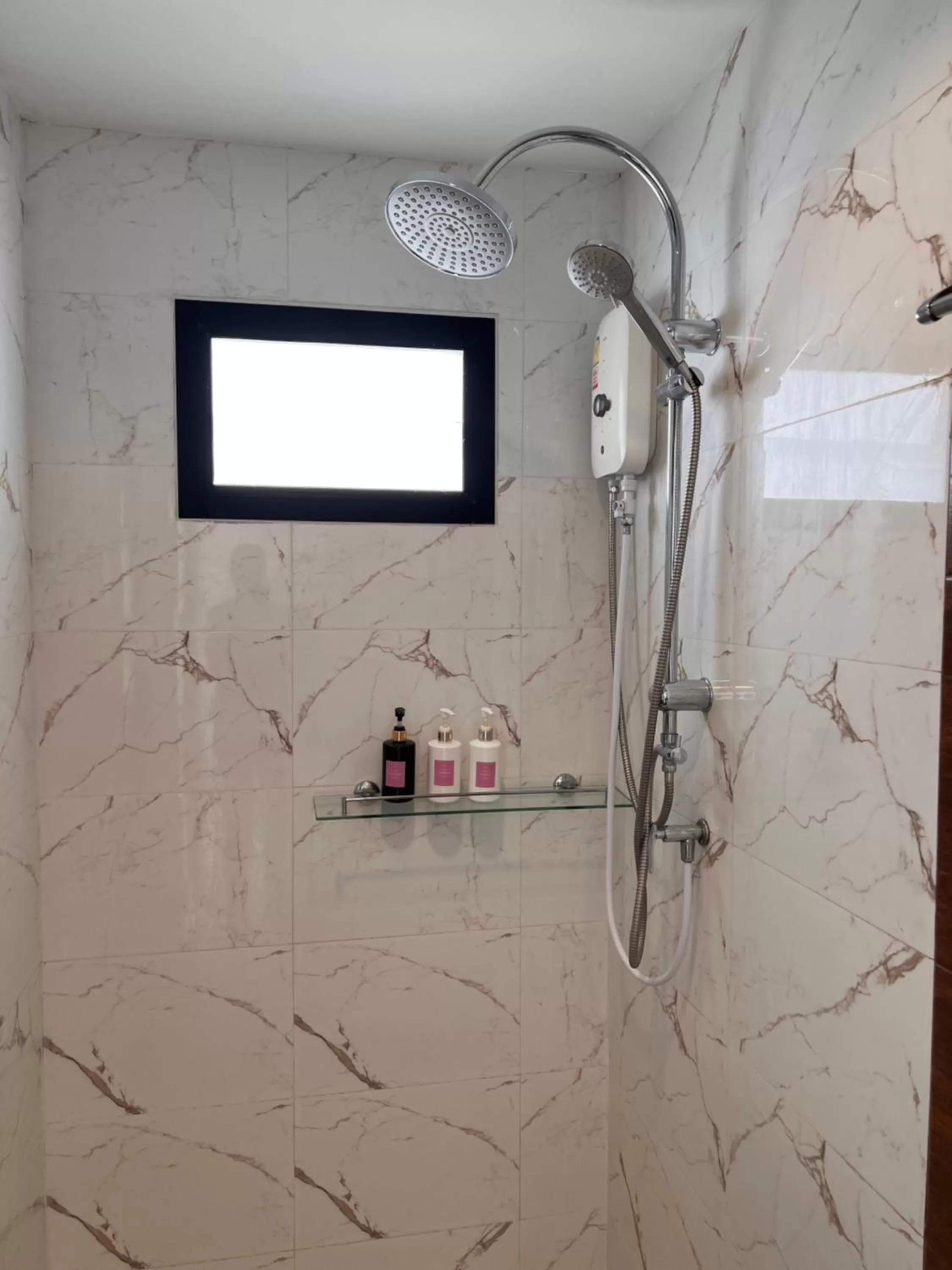 Shower in Pearl of Samui Resort