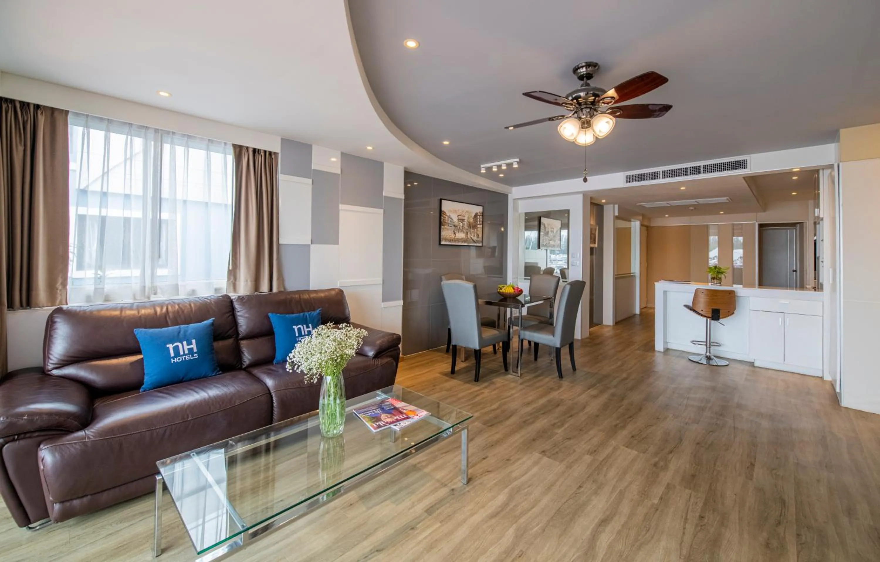 Living room in NH Boat Lagoon Phuket Resort