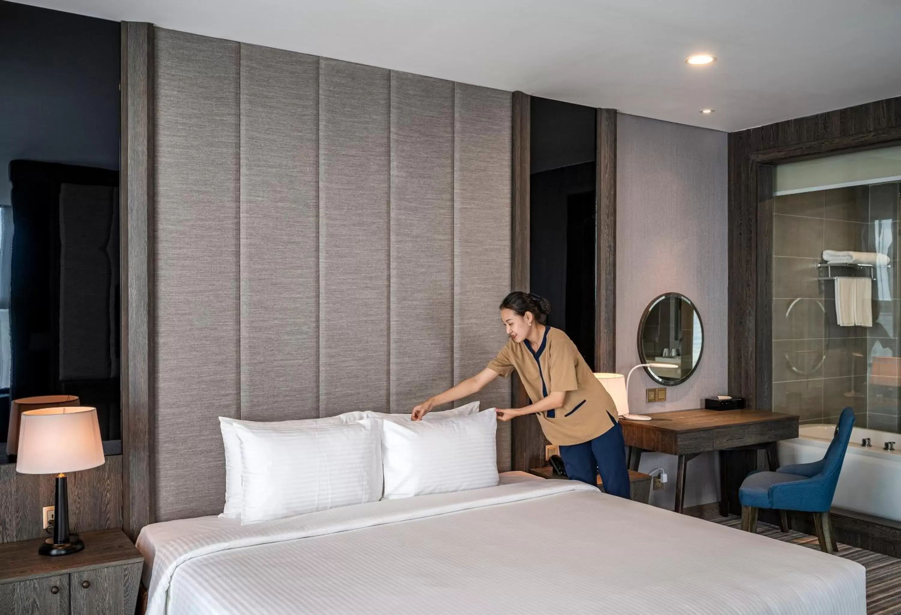 Bed in Muong Thanh Luxury Saigon Hotel Bed in Muong Thanh Luxury Saigon Hotel