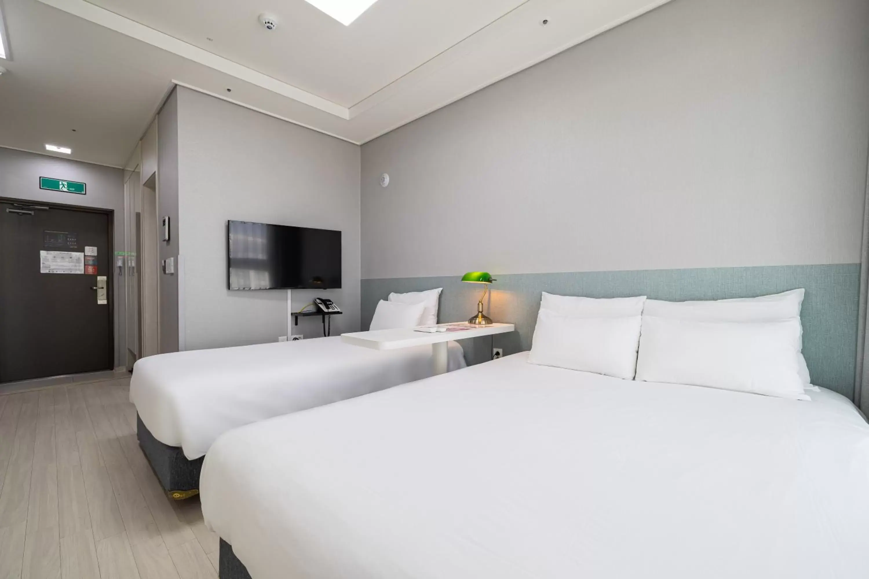 Bed in GL City Hotel Incheon Airport Bed in GL City Hotel Incheon Airport